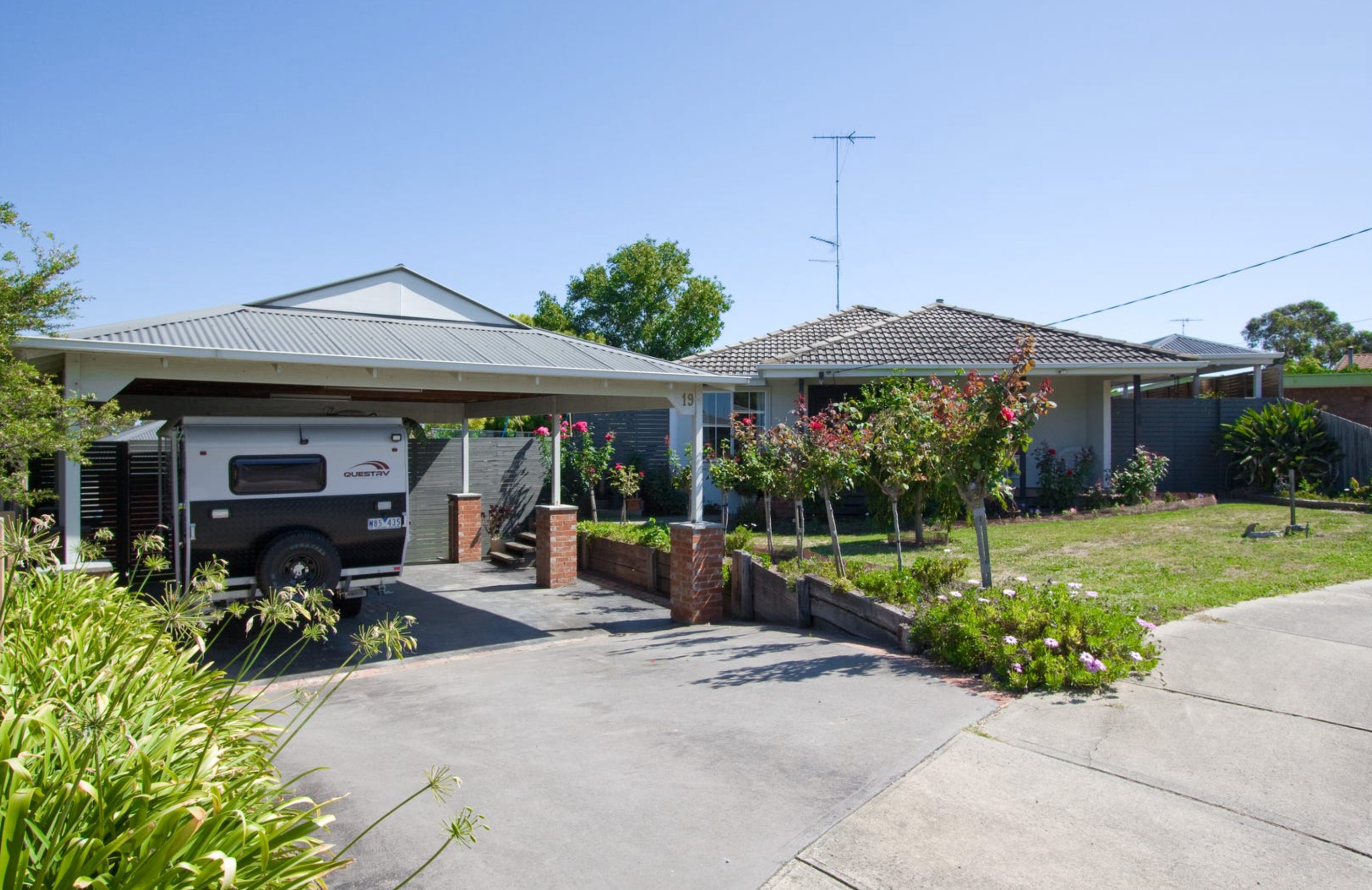 19 Leonard Court, Pakenham, VIC 3810