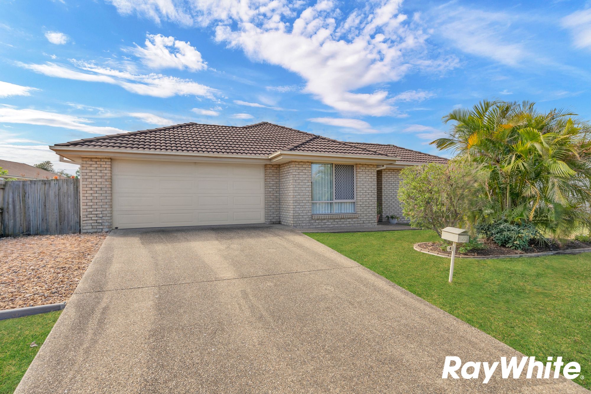 4 Sandpiper Drive, Lowood, QLD 4311
