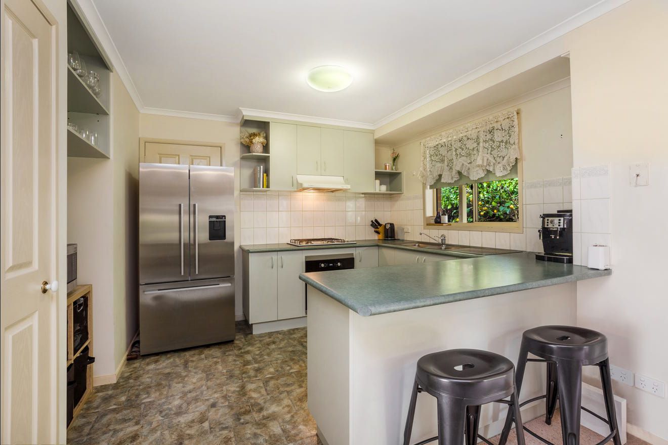 4 Laxdale Court, Kangaroo Flat, VIC 3555