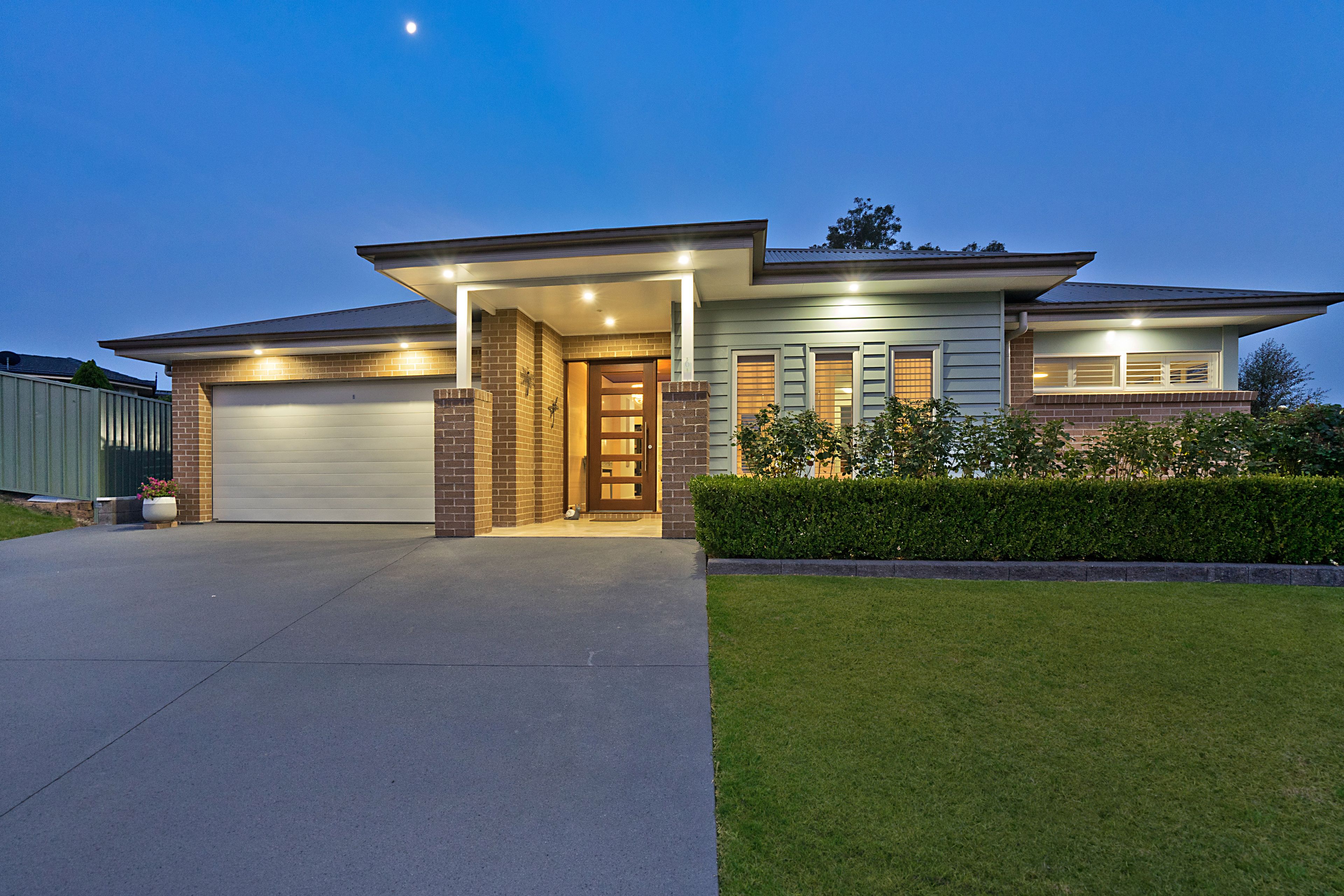 6 Ashmore Close