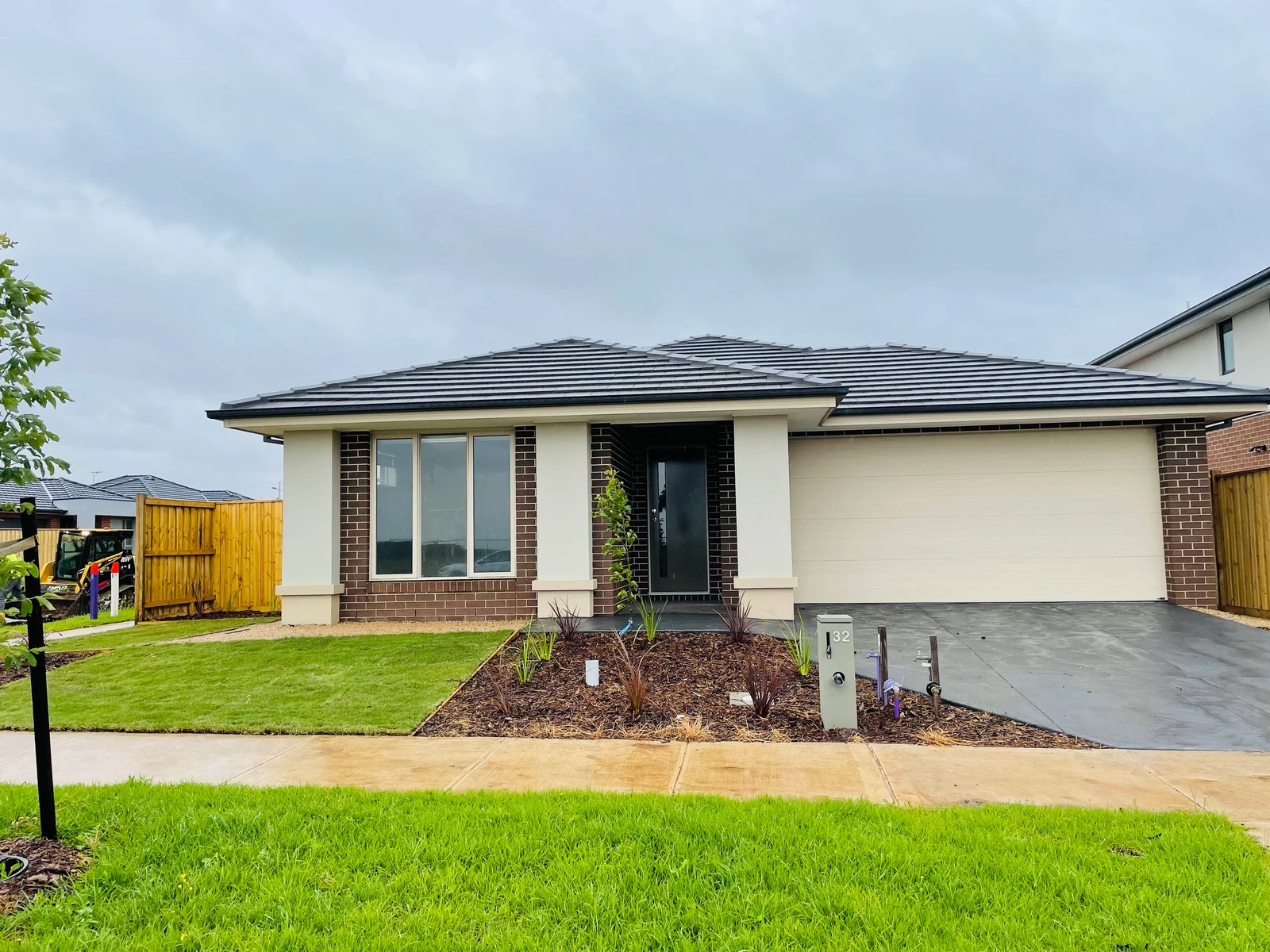 32 Yang Road, Mambourin, VIC 3024