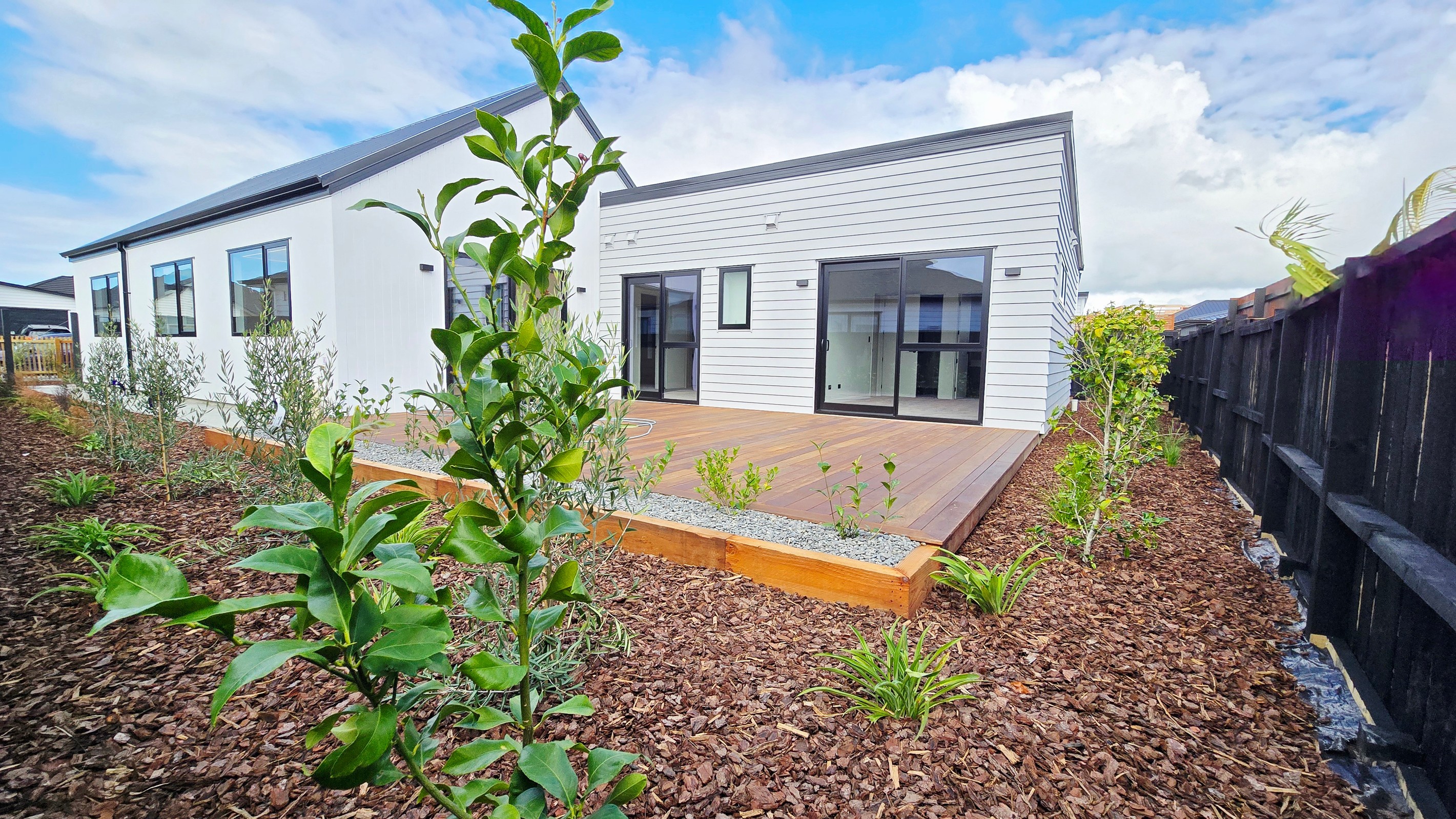 9 Tipu Crescent, Wainui, Rodney