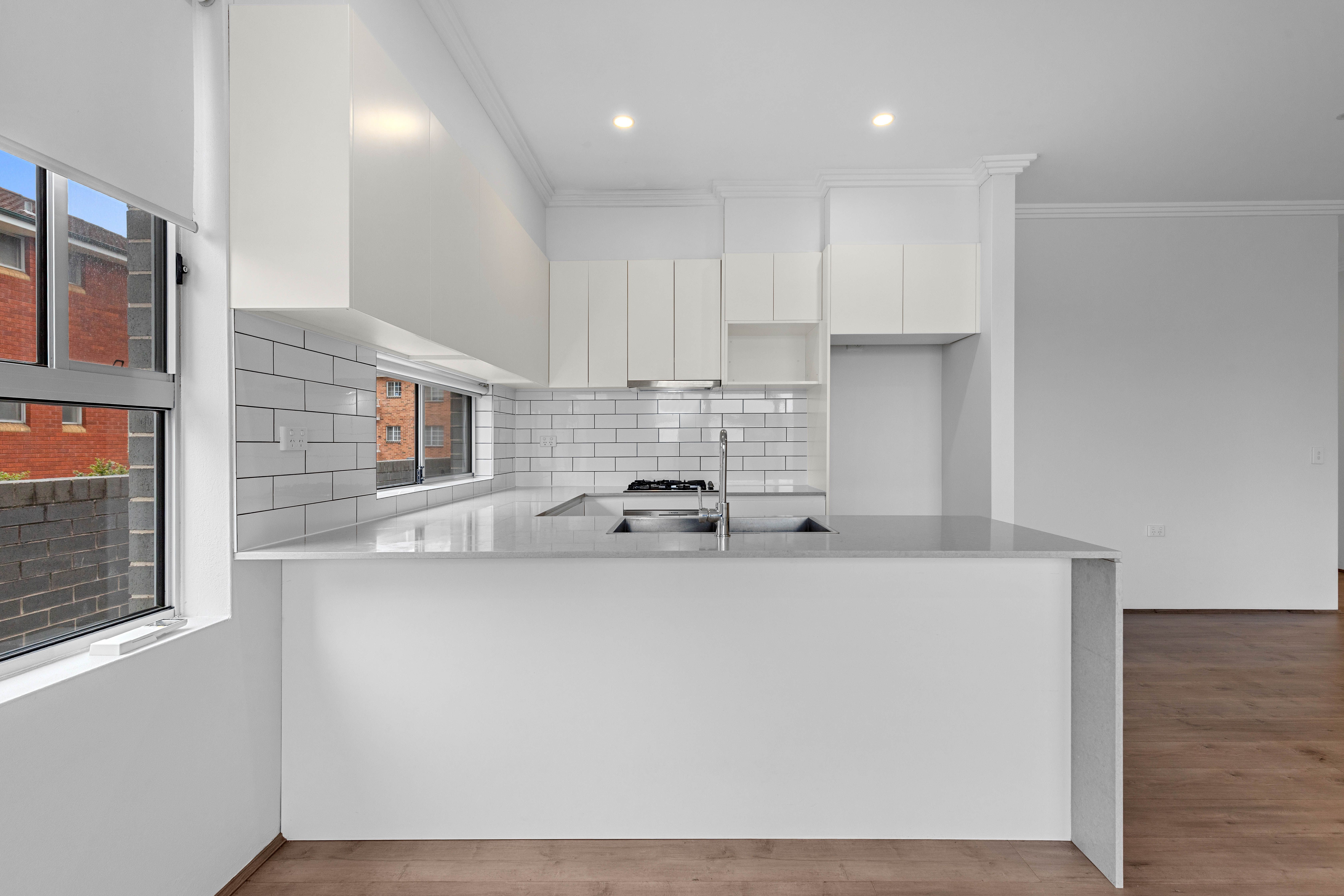 13/11 Apsley Street — photo 3 of 9