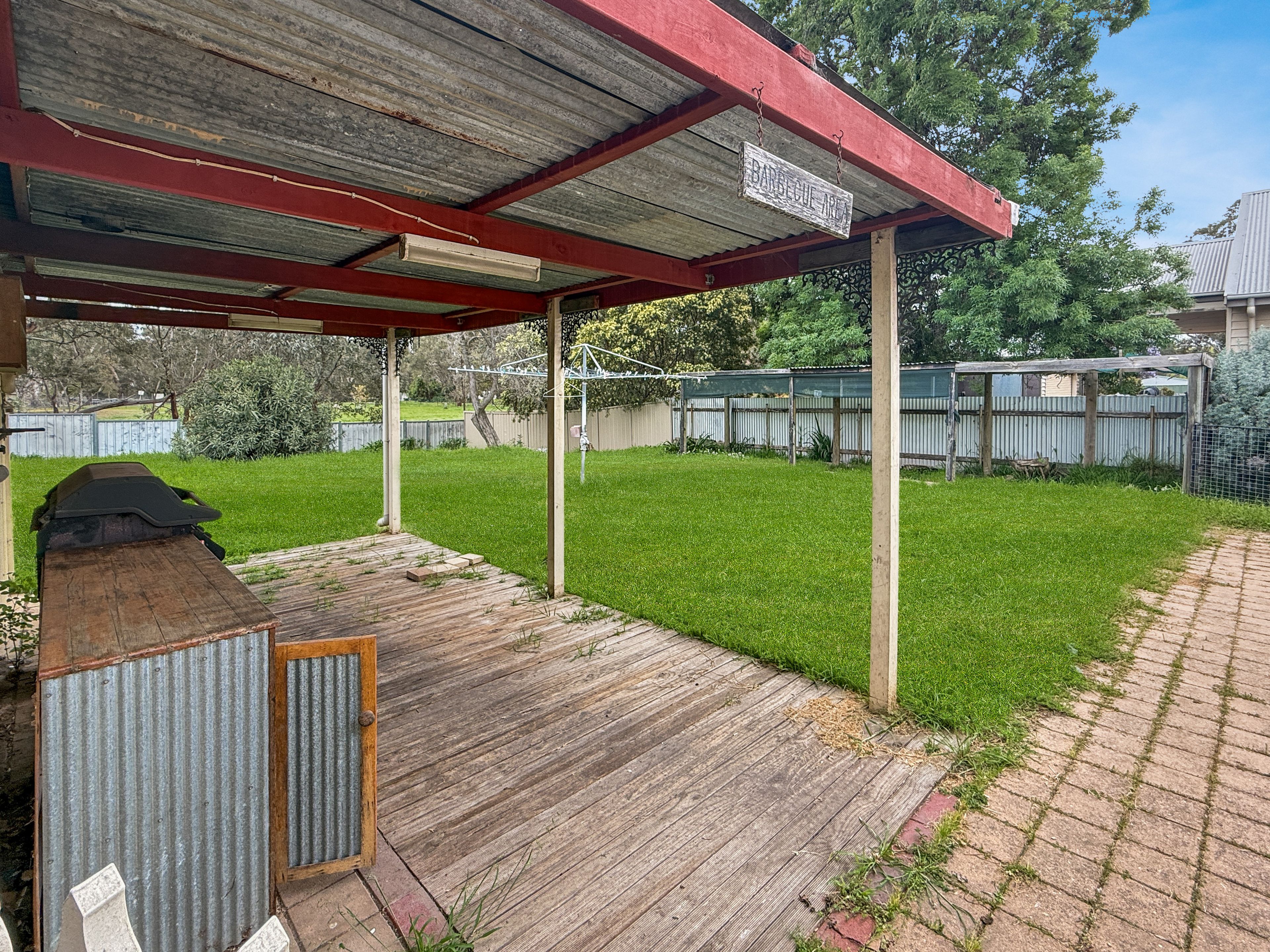 32 Brock Street — photo 8 of 9