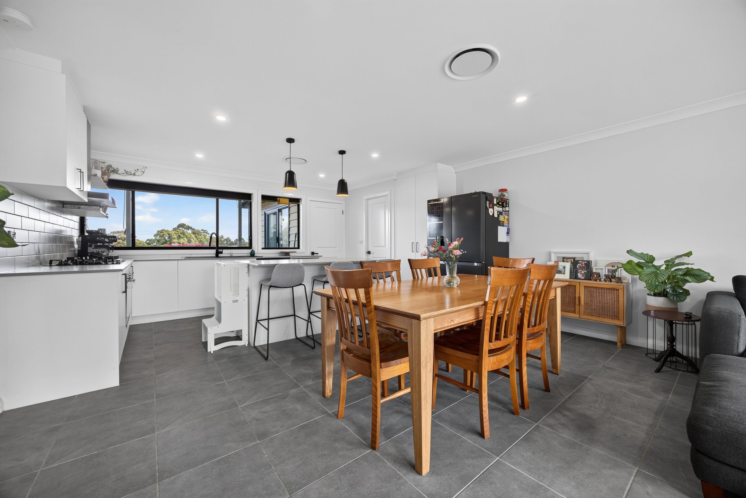 16 Balook Crescent — photo 4 of 21
