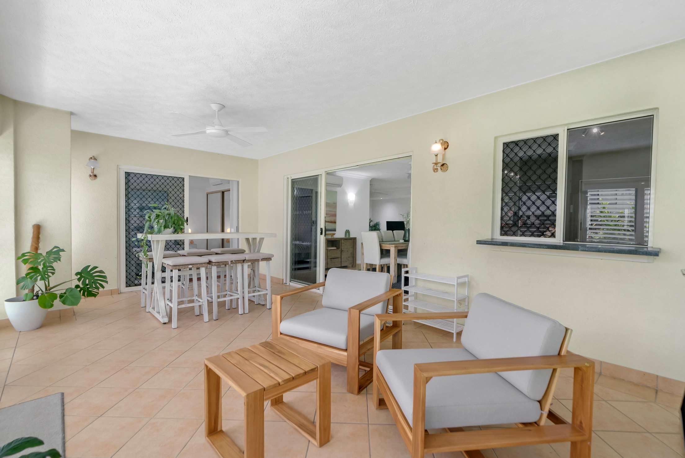 303/2-10 Greenslopes Street — photo 21 of 23