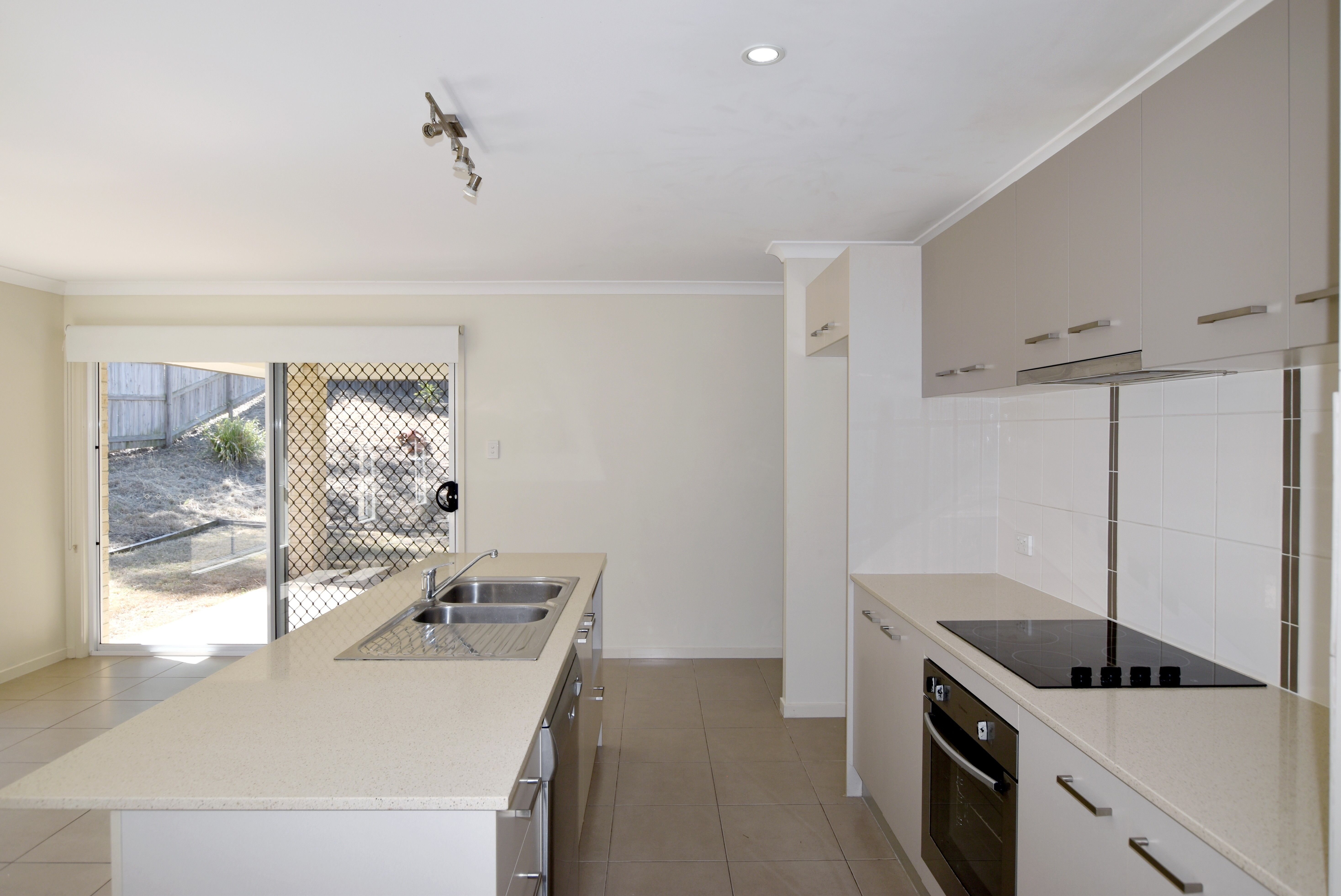 35 Cornforth Crescent, Kirkwood, QLD 4680