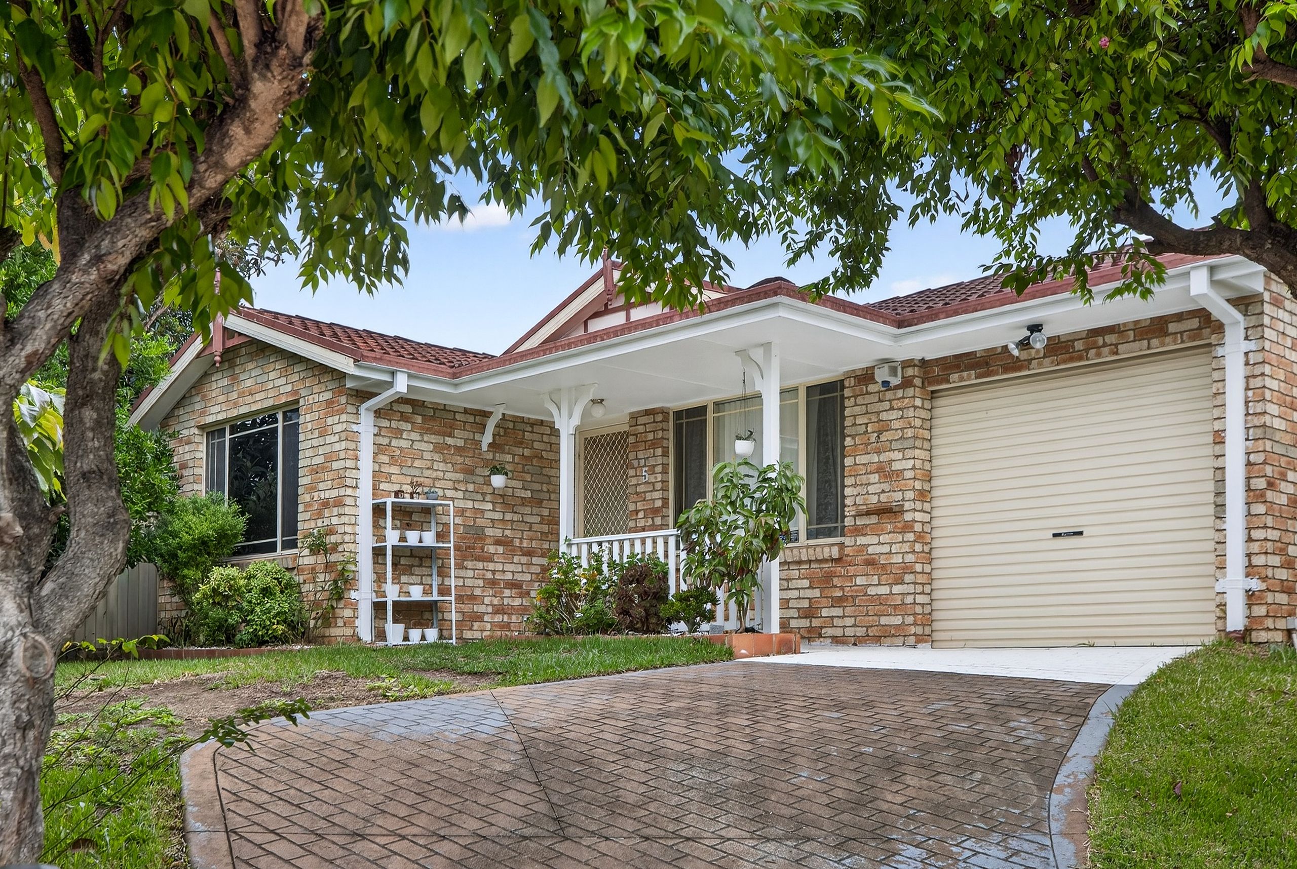 5 Jillian Place, Macquarie Fields, NSW 2564