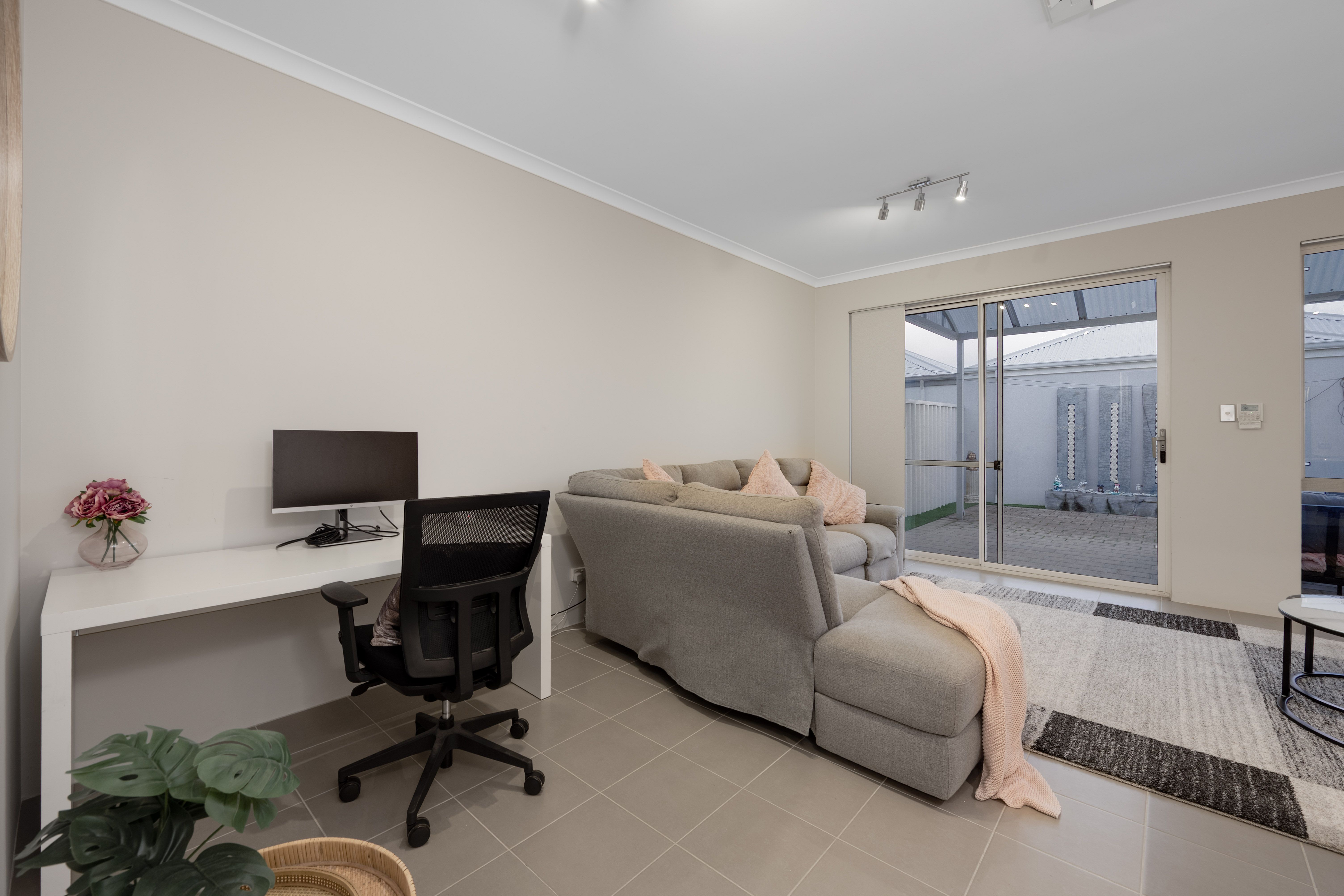 65A Eastwall Parkway — photo 6 of 15