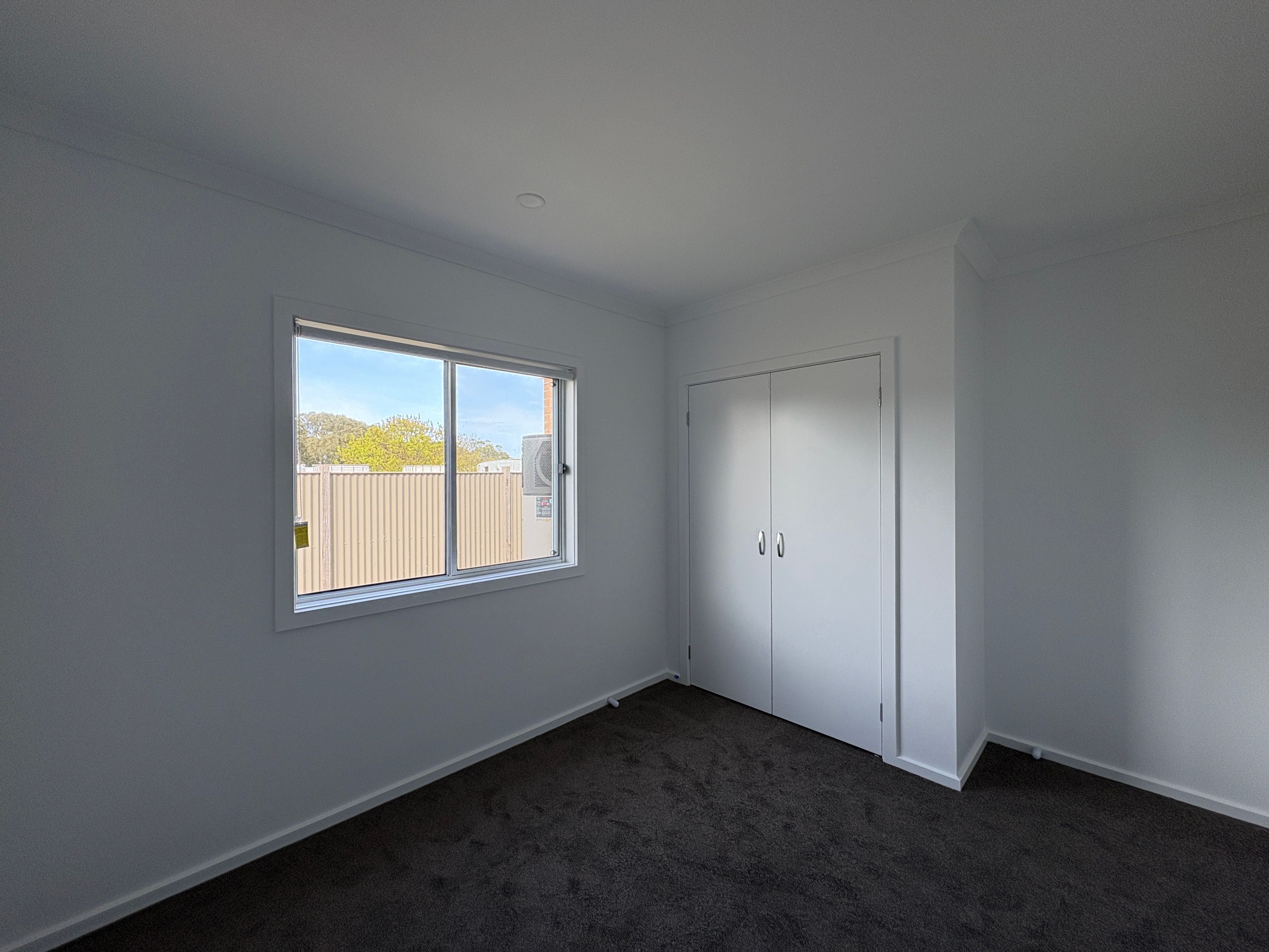 16 Skyline Avenue — photo 8 of 9