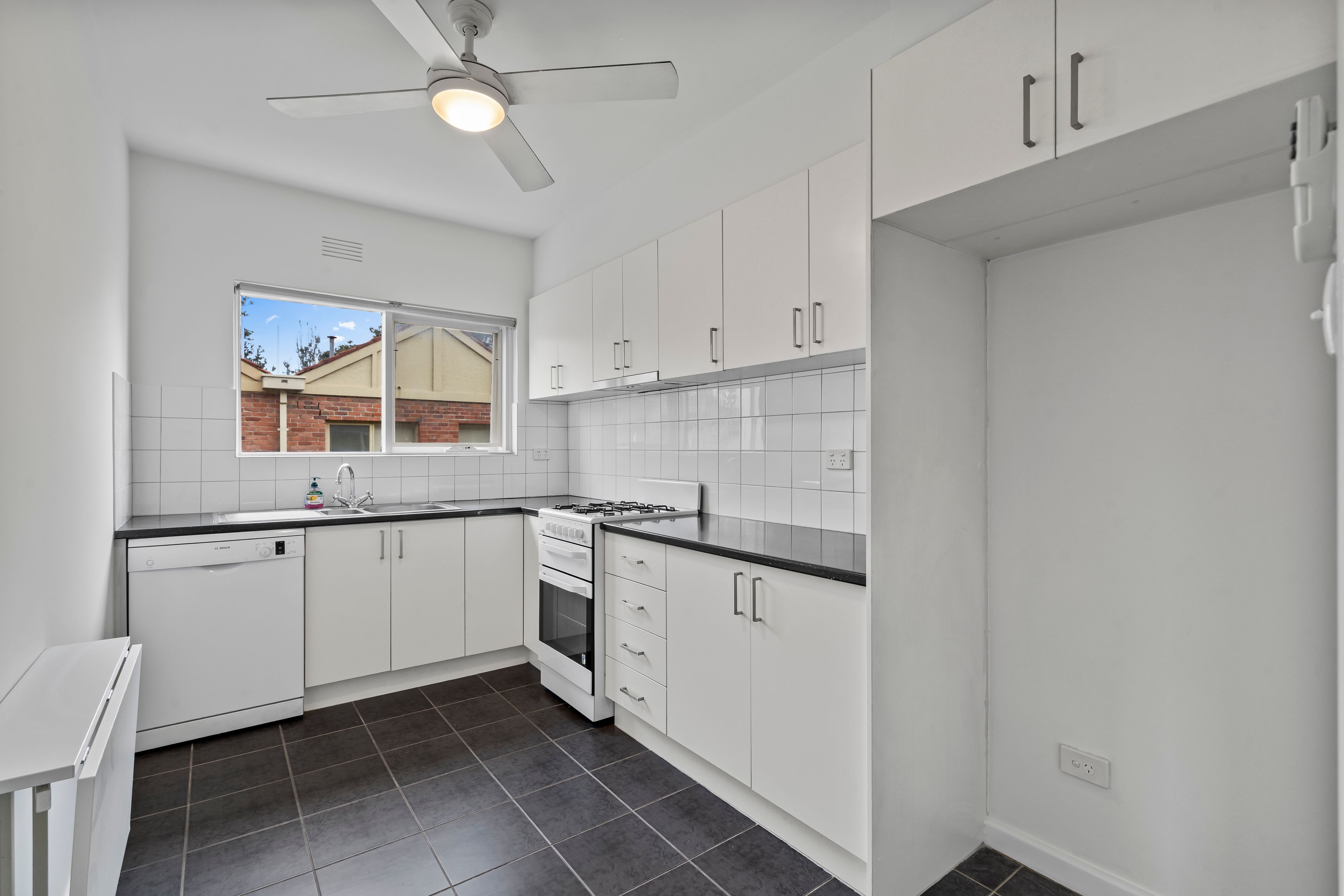 10/65-67 Park Street — photo 3 of 10