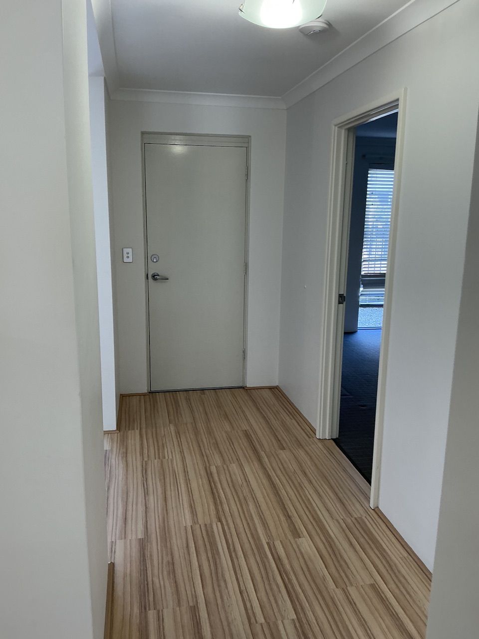 FANTASTIC INVESTMENT OPPRTUNITY IN PERFECT LOCATION — photo 3 of 17