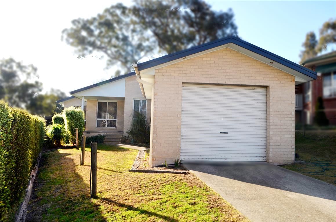 3 Jillabenan Close, Tumut, NSW 2720