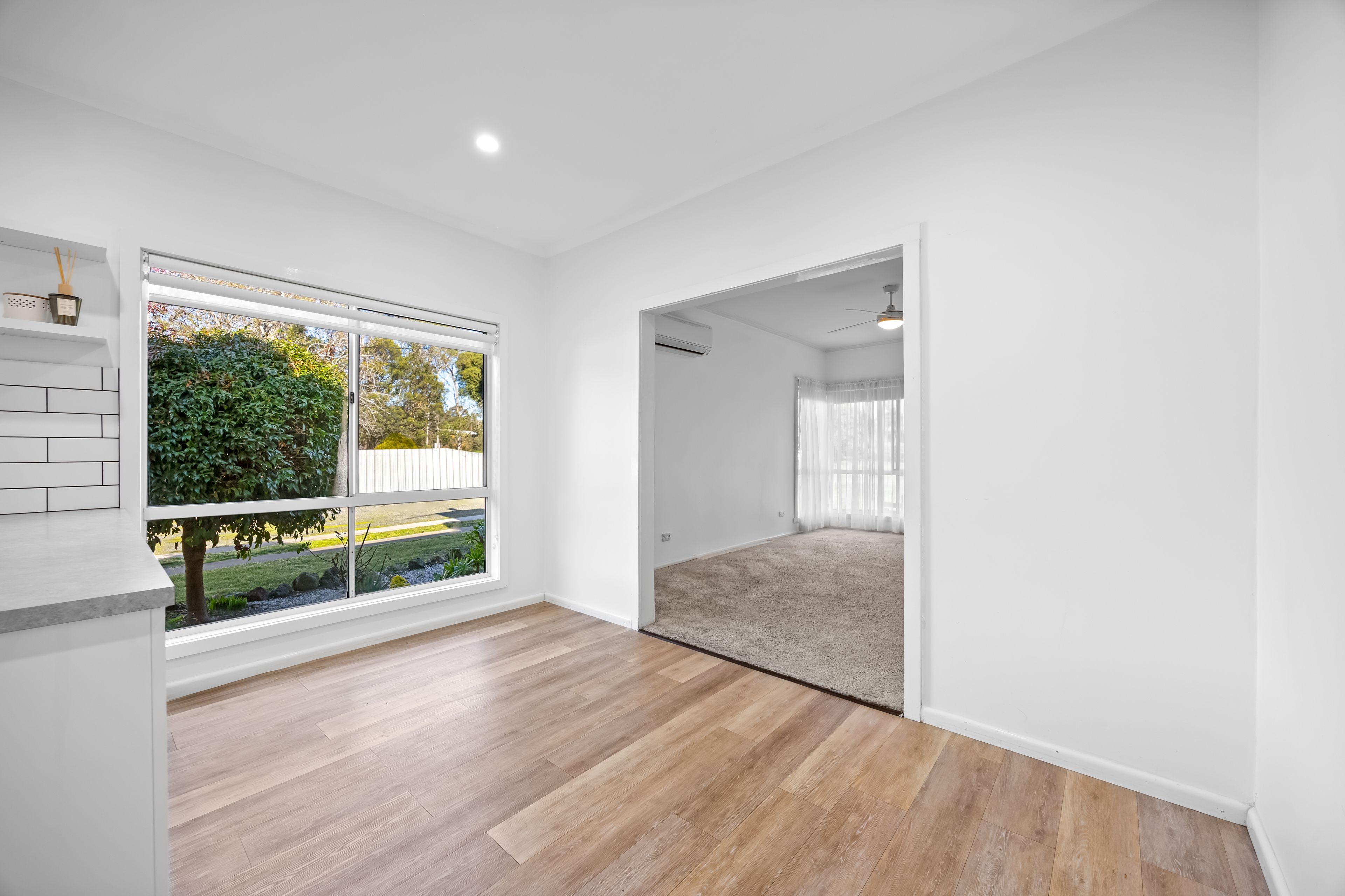 18 Acacia Avenue — photo 8 of 23