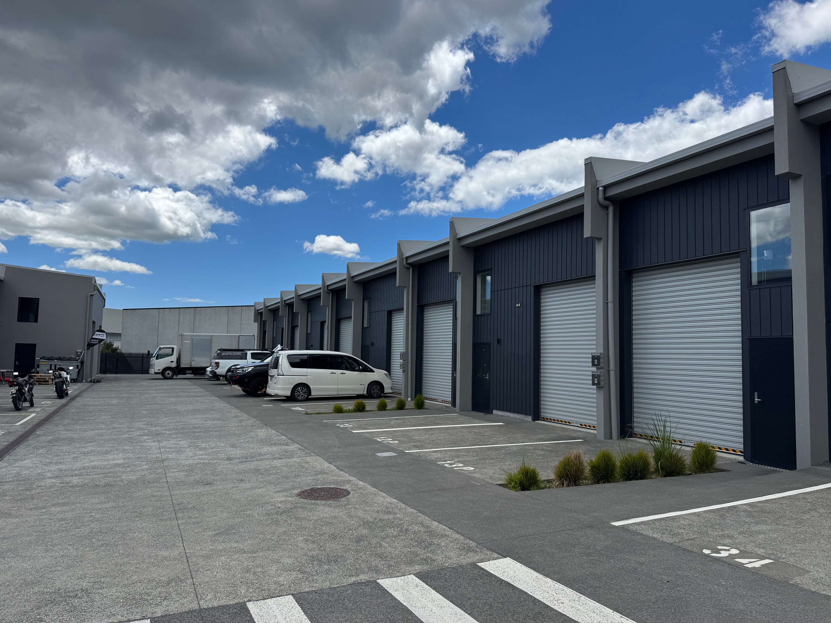 7/4 Spring Garden Avenue, Westgate, Waitakere City