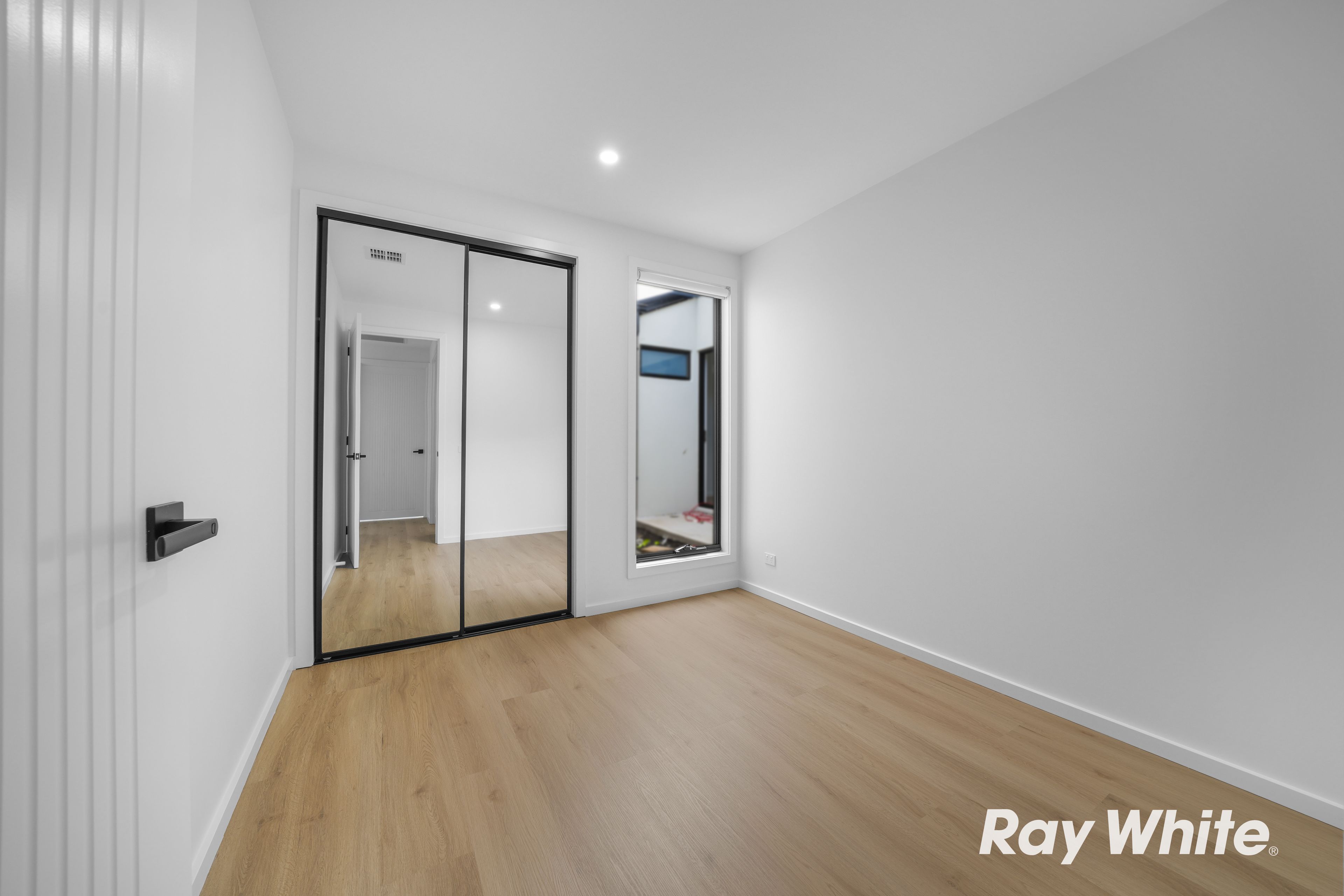 11 Citrine Street — photo 9 of 12