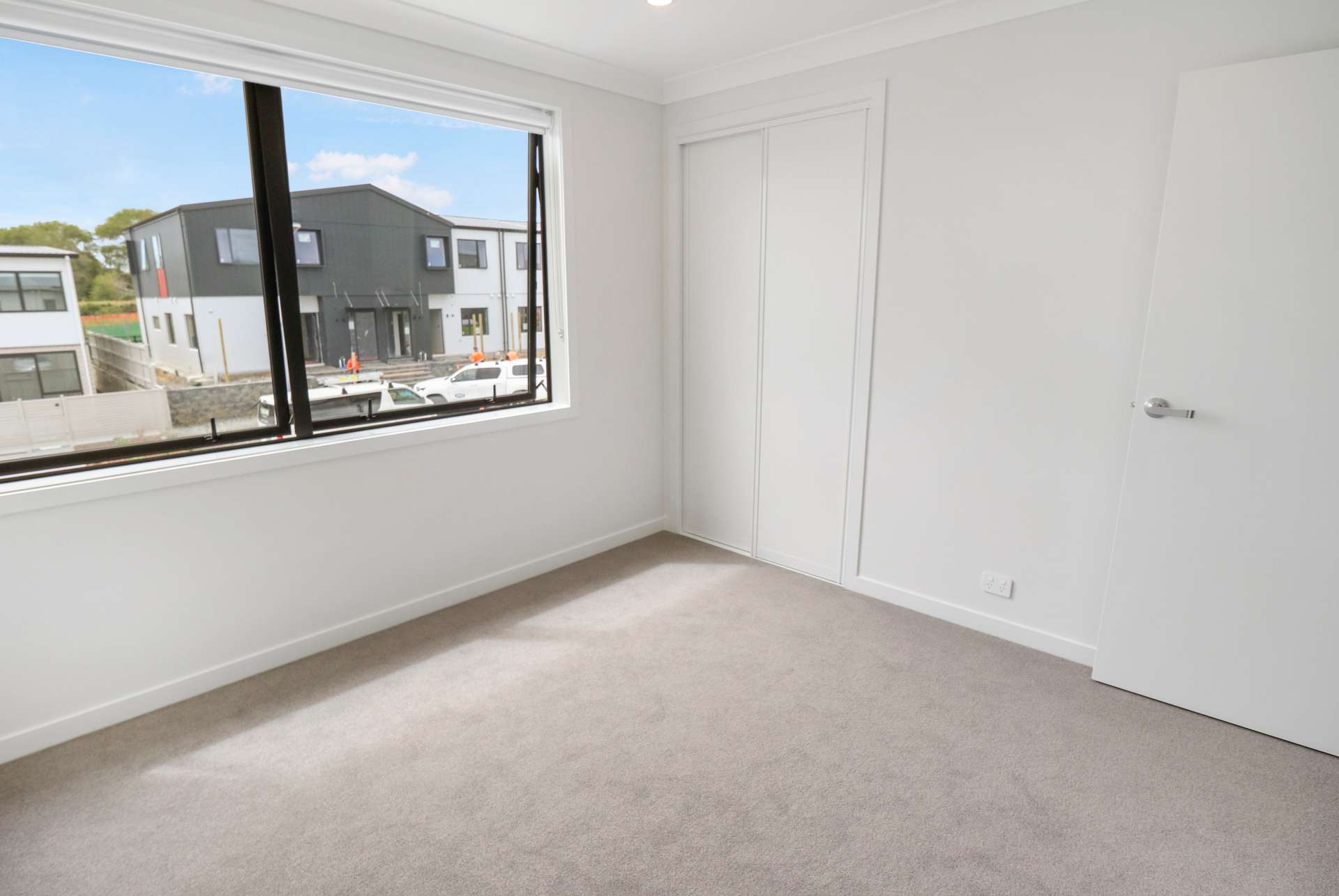 14 Nuku Place photo 5