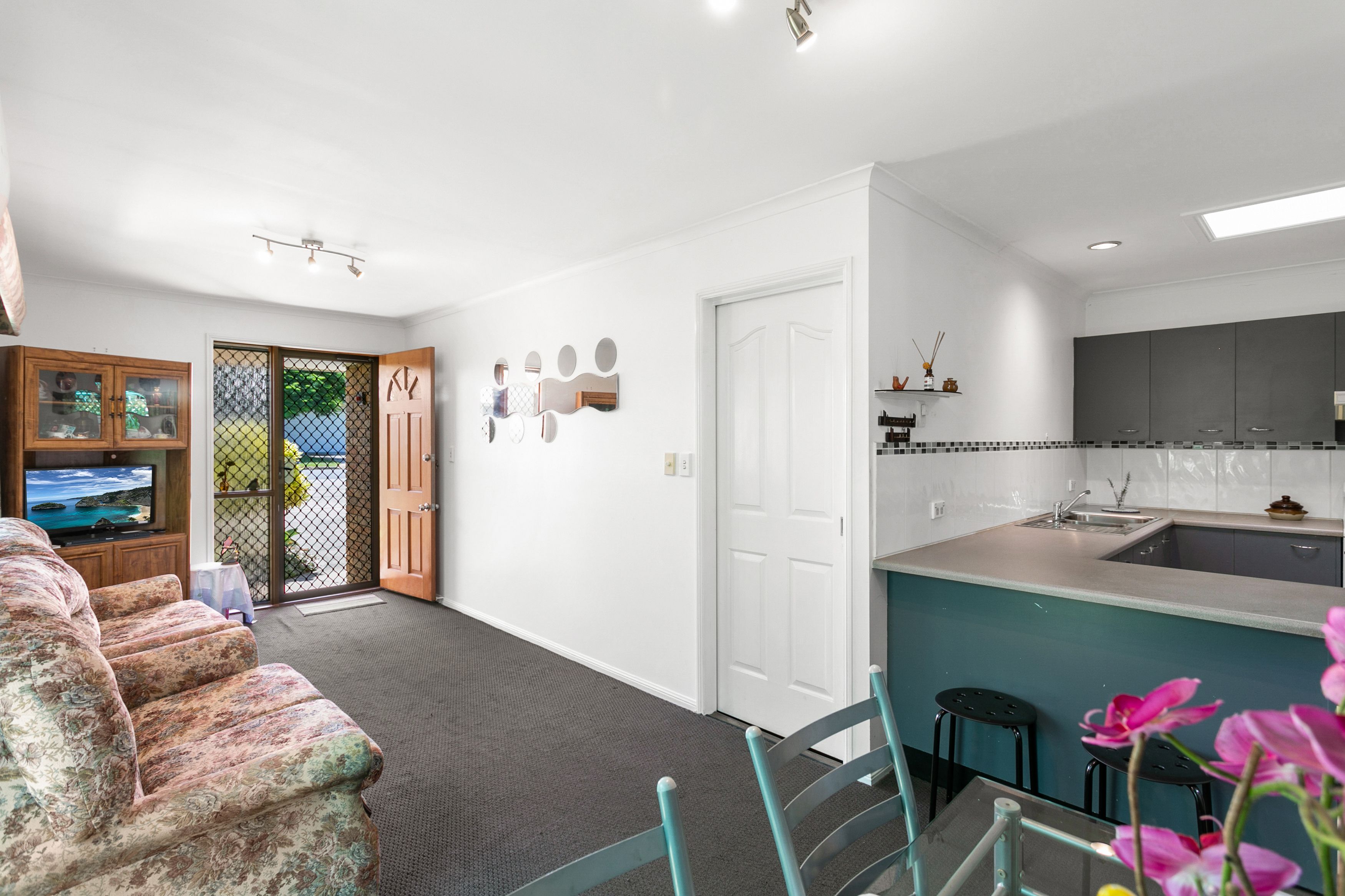 4/61 Ellen Street, Woody Point, QLD 4019 - Sold Unit - Ray White New Farm