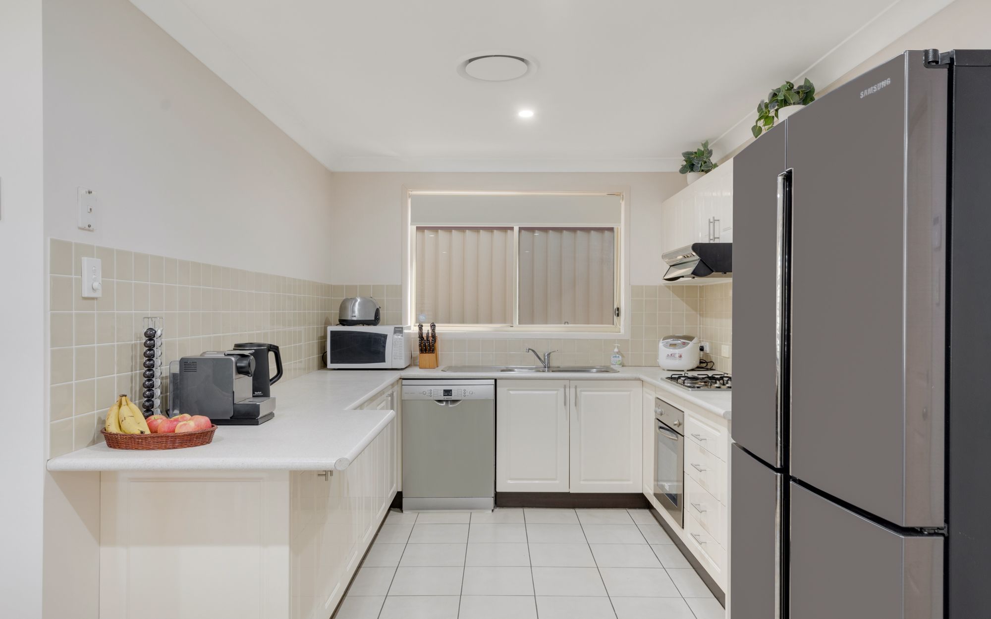 15 Ormiston Avenue, West Hoxton, NSW 2171