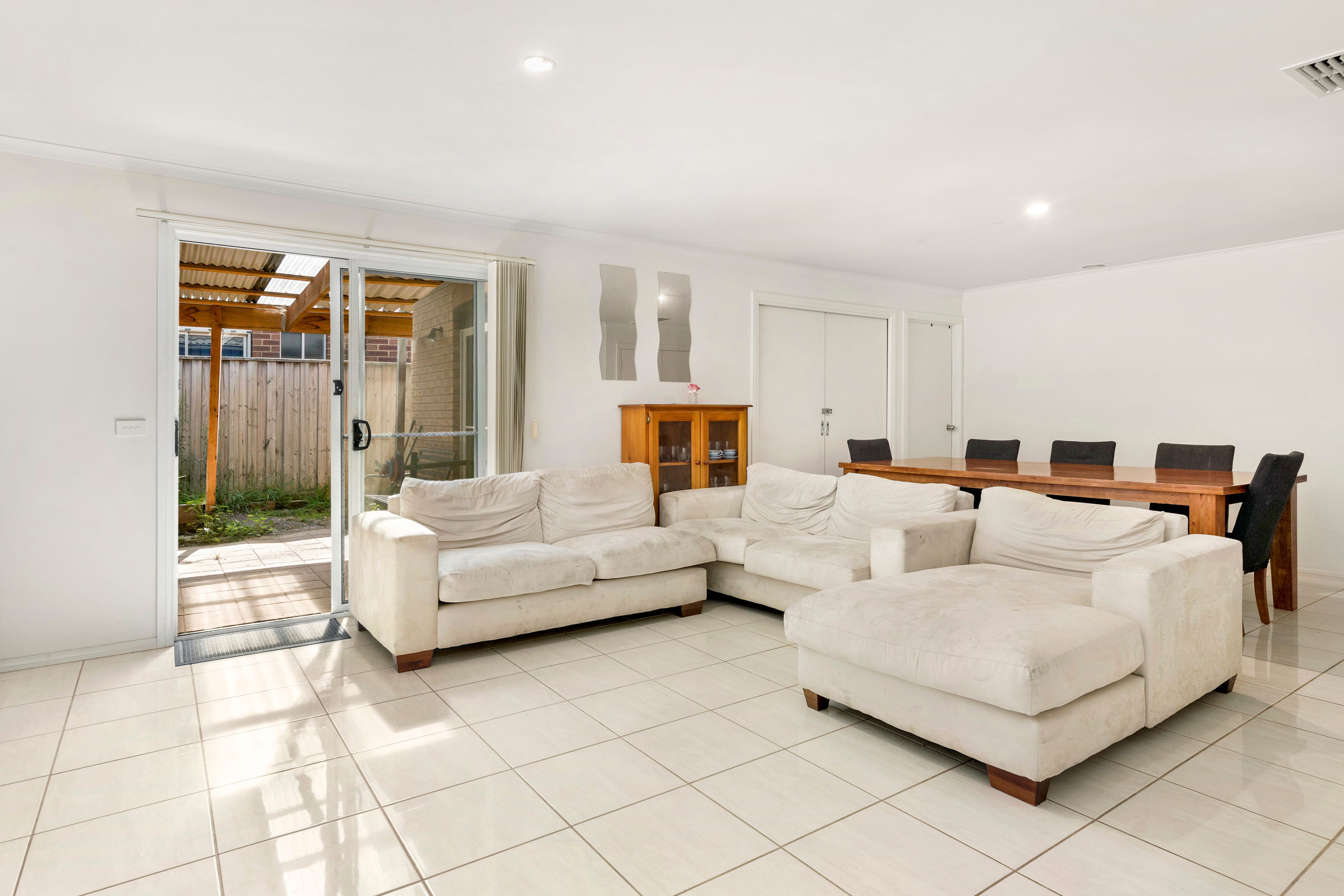 6 Honey Myrtle Way, Cranbourne, VIC 3977