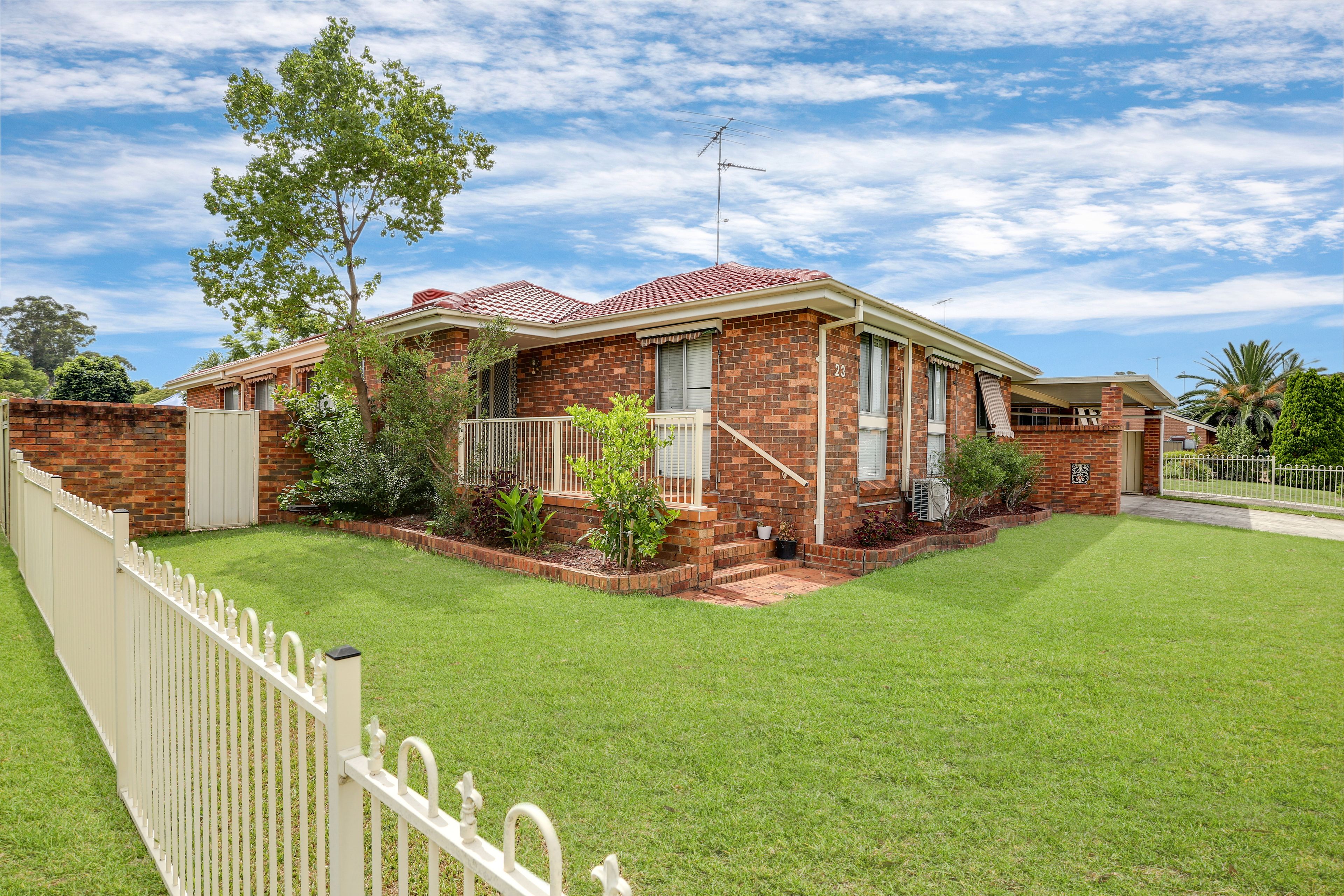 23 St Clair Avenue, St Clair NSW 2759