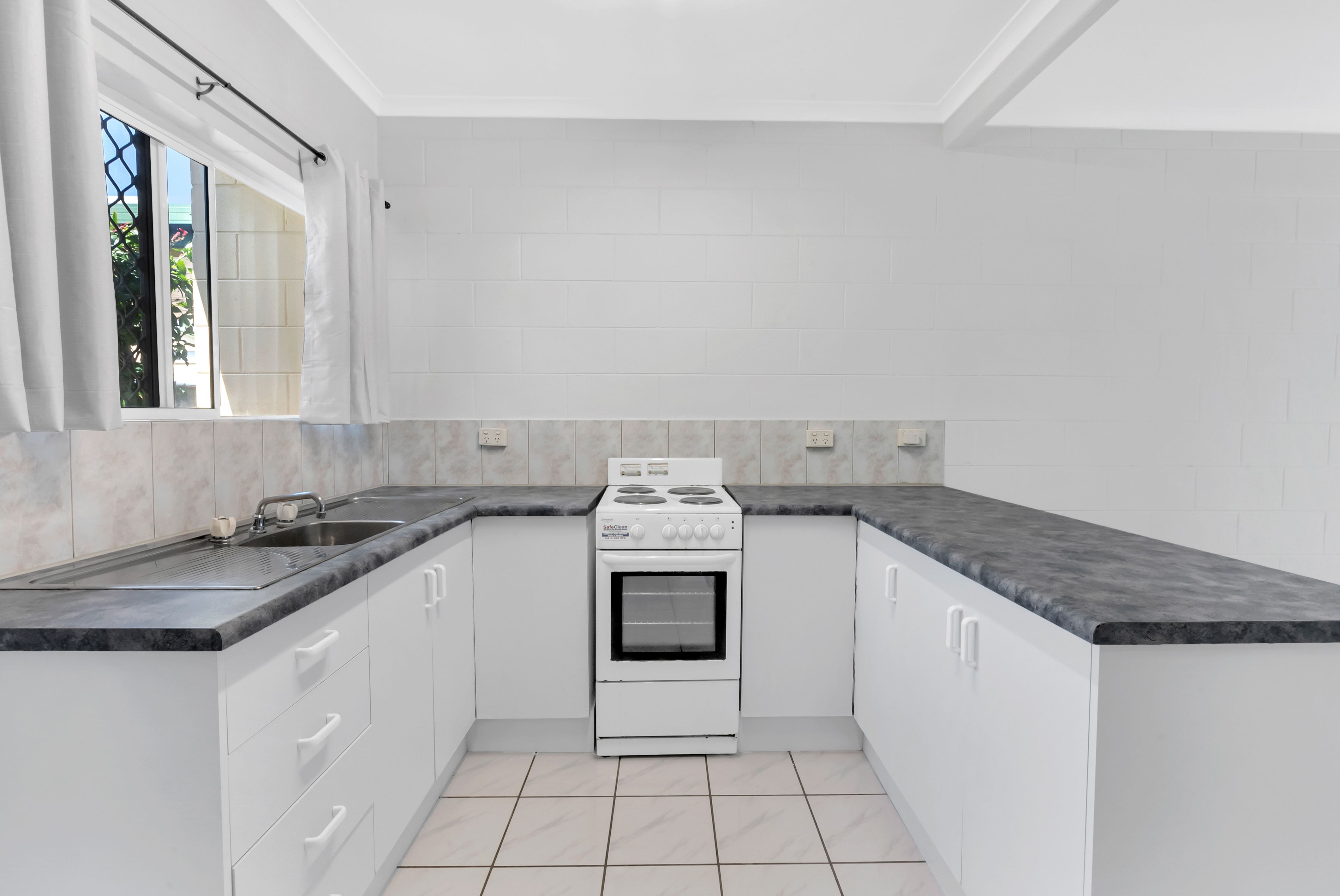 2/27-29 Stokes Street, Edmonton, QLD 4869
