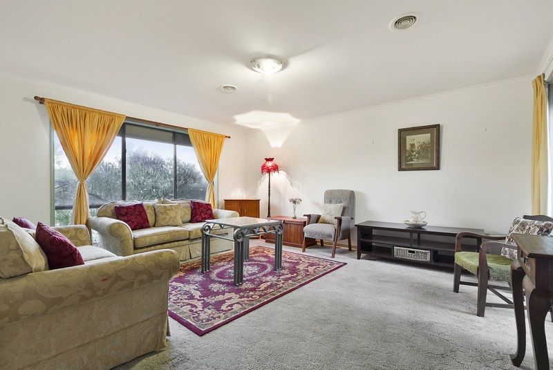 10 Shaftsbury Avenue — photo 3 of 7