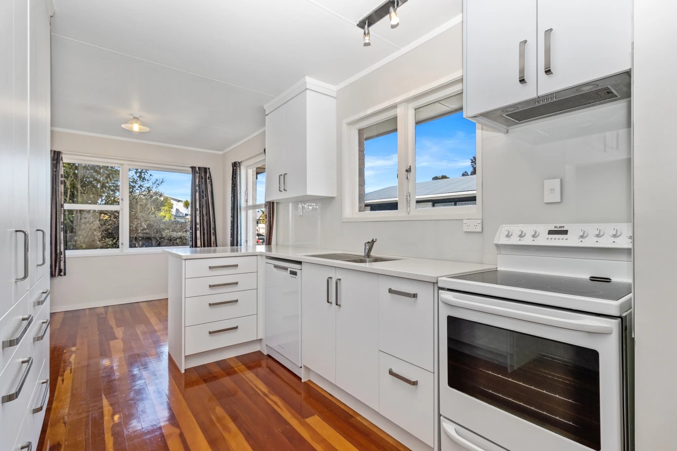 6 Margaret Place, Deanwell, Hamilton City