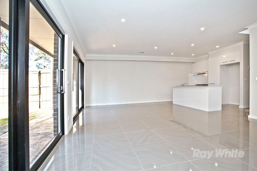 2/5 Bennison Street, Croydon, VIC 3136