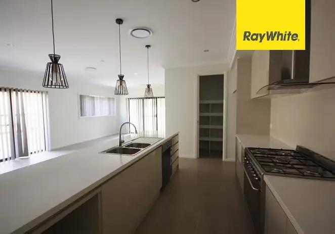 17 Mahoney Drive, Campbelltown, NSW 2560