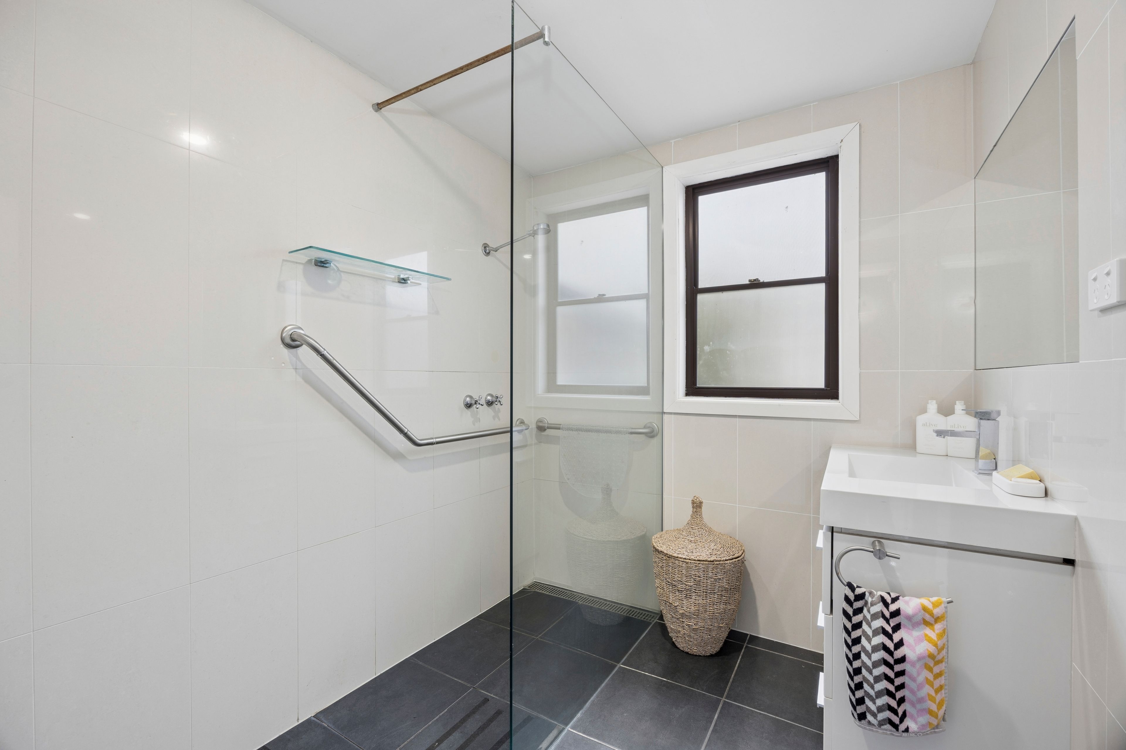 4 Simpson Street — photo 8 of 14
