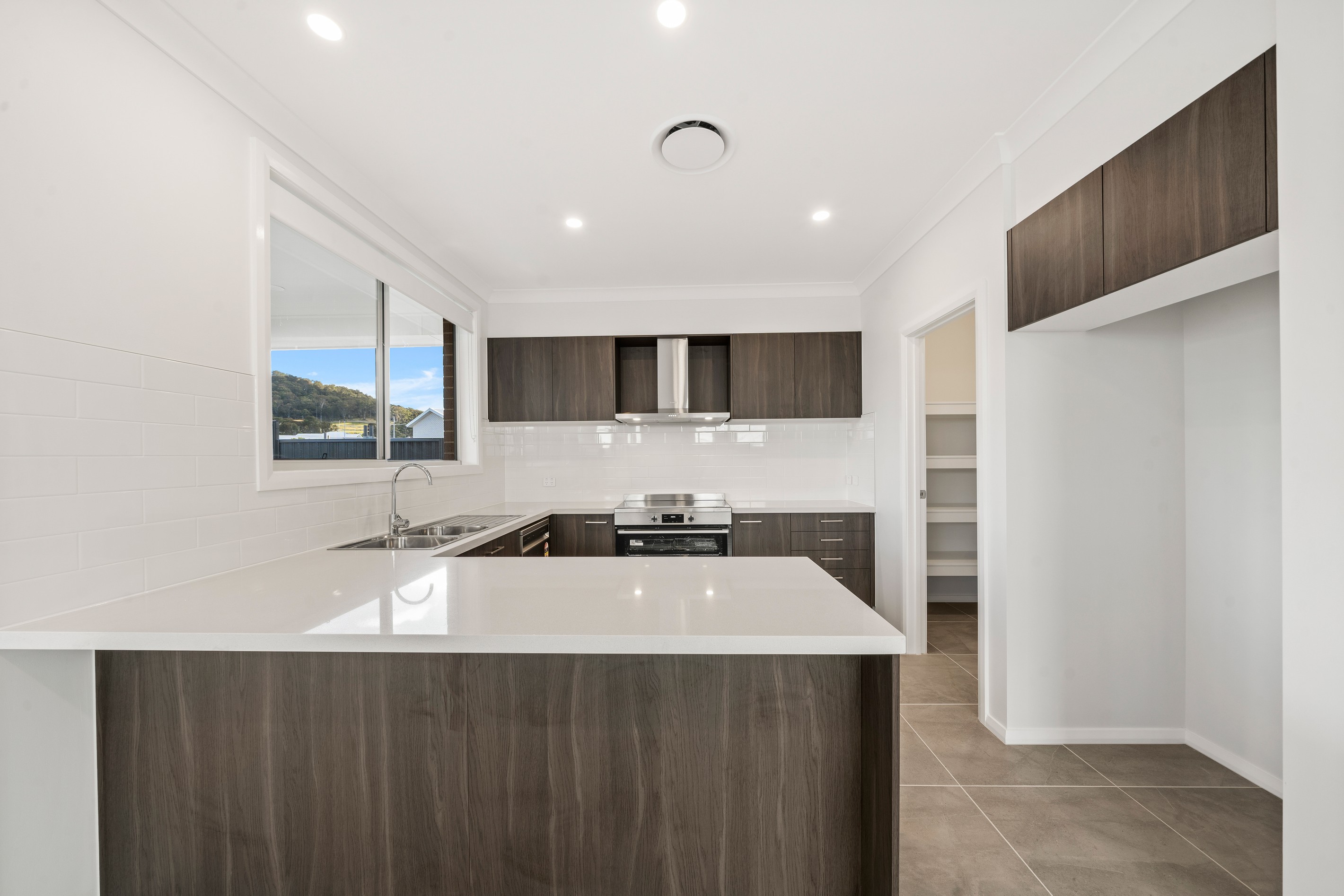 8 Carpenter Street, Calderwood, NSW 2527