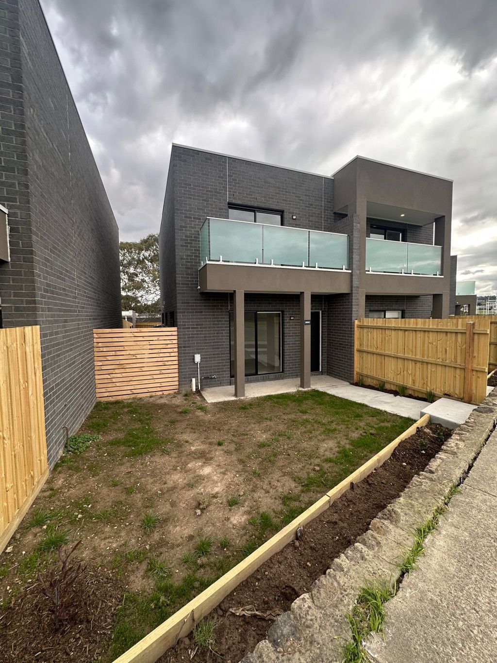 4/304 The Lakes Boulevard, South Morang, VIC 3752