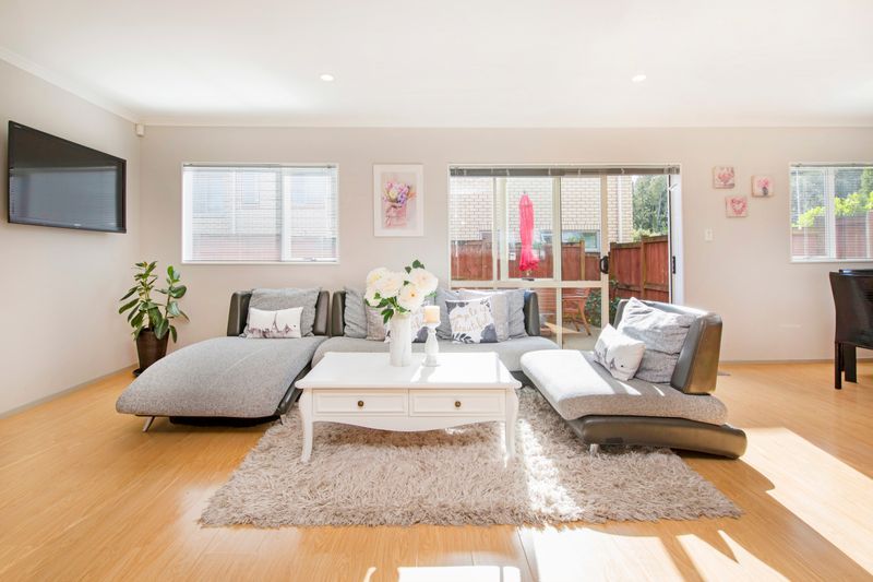 1 Gibbston Crescent, Mission Heights, Auckland