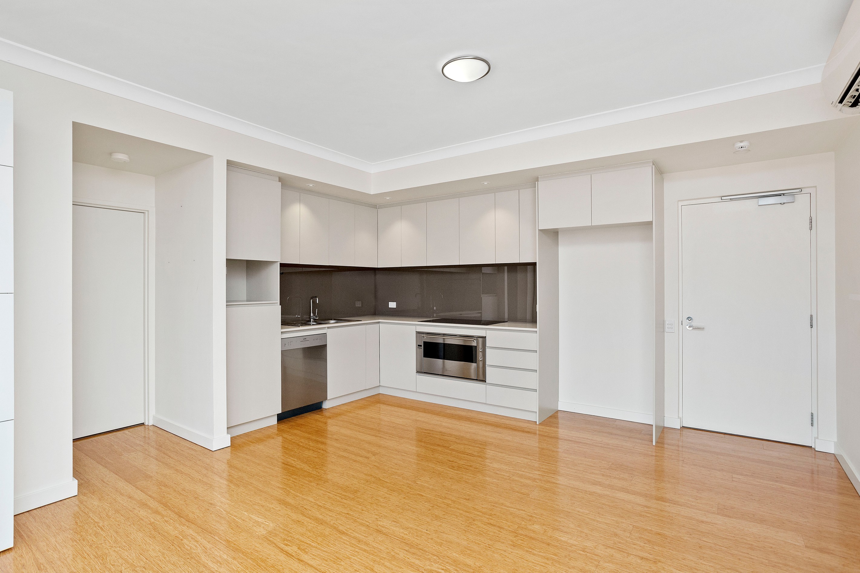 2/2 Dynevor Rise, Floreat, WA 6014