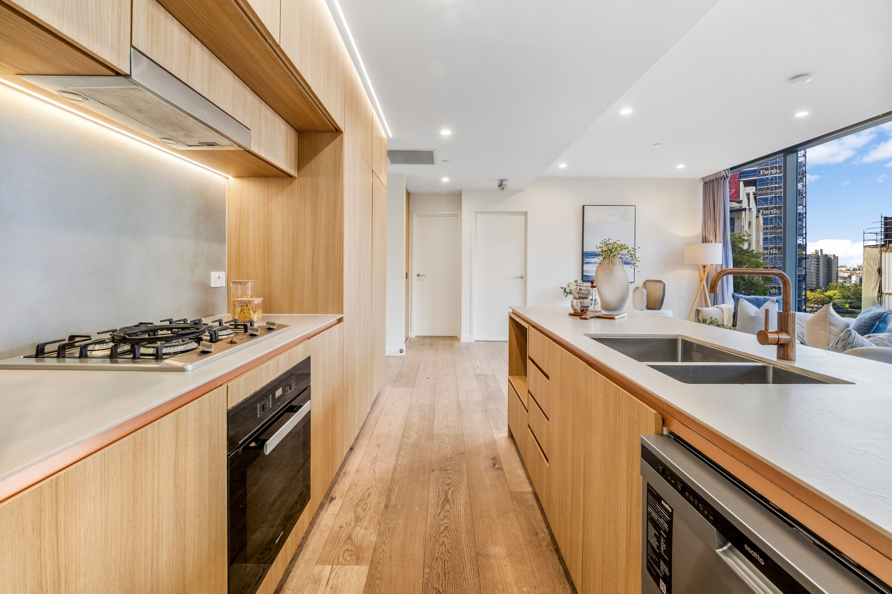 404/66 Lambert Street, Kangaroo Point, QLD 4169