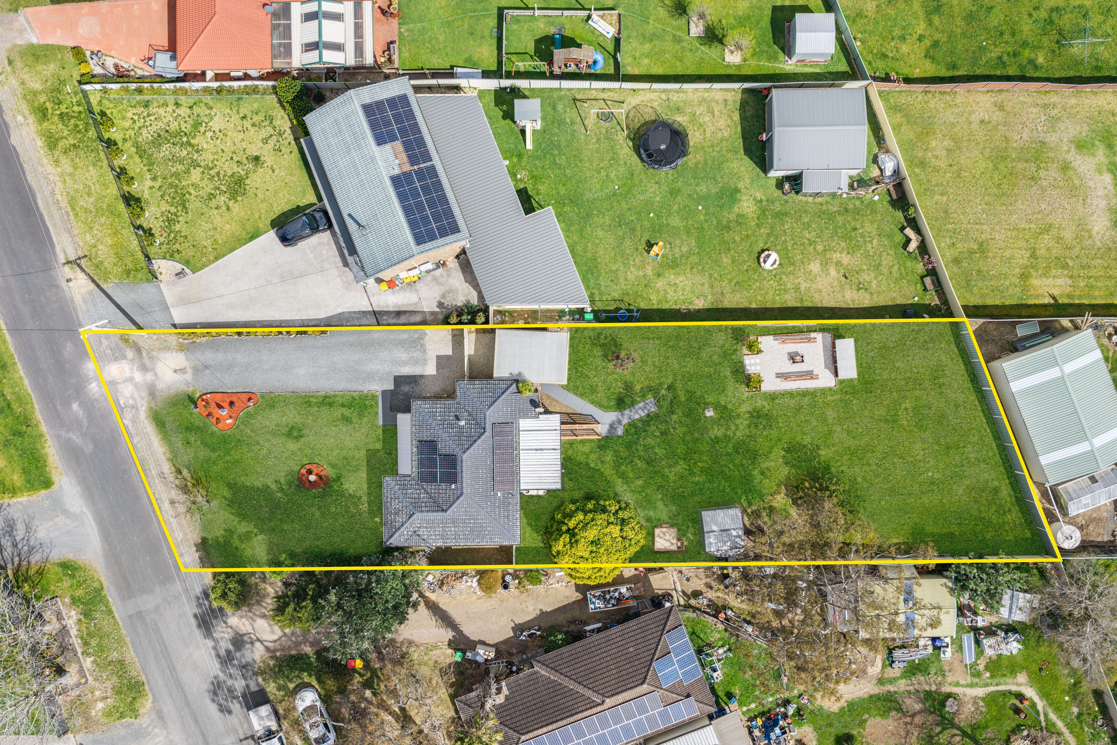 39 Ella Street — photo 12 of 14