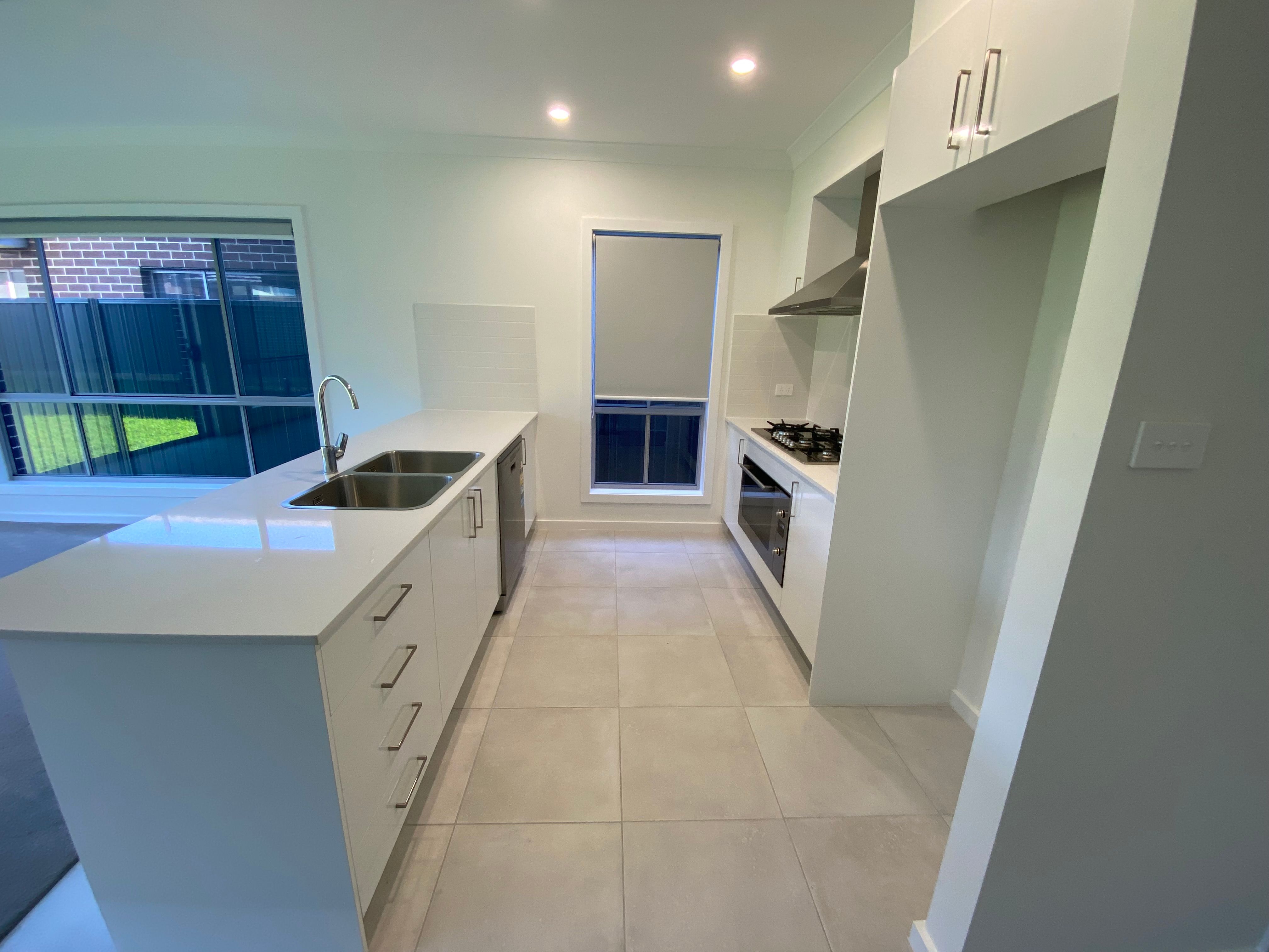 29 Swift Avenue — photo 11 of 27