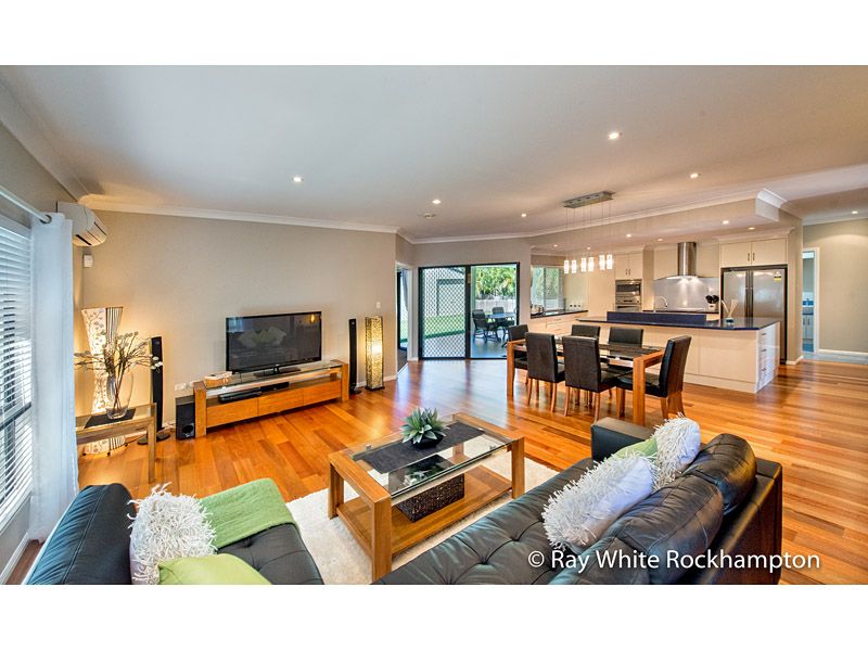 2 Foale Court, Kawana QLD 4701
