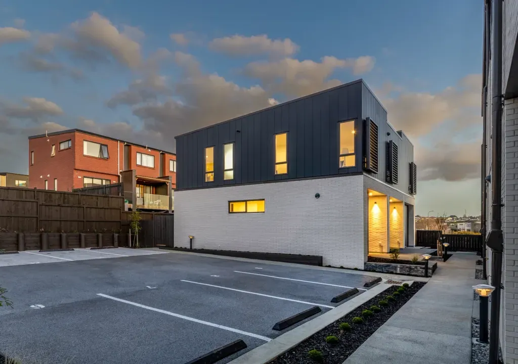 98a Whakatupu Road, Flat Bush, Manukau City