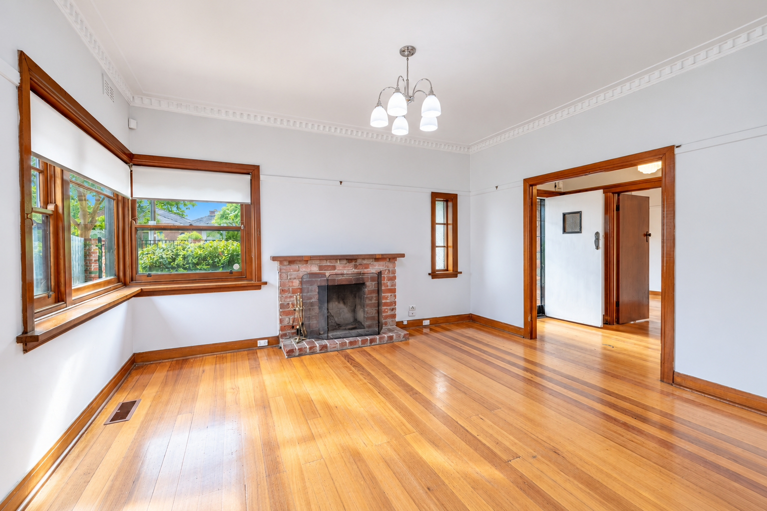 18 Barry Street — photo 3 of 14