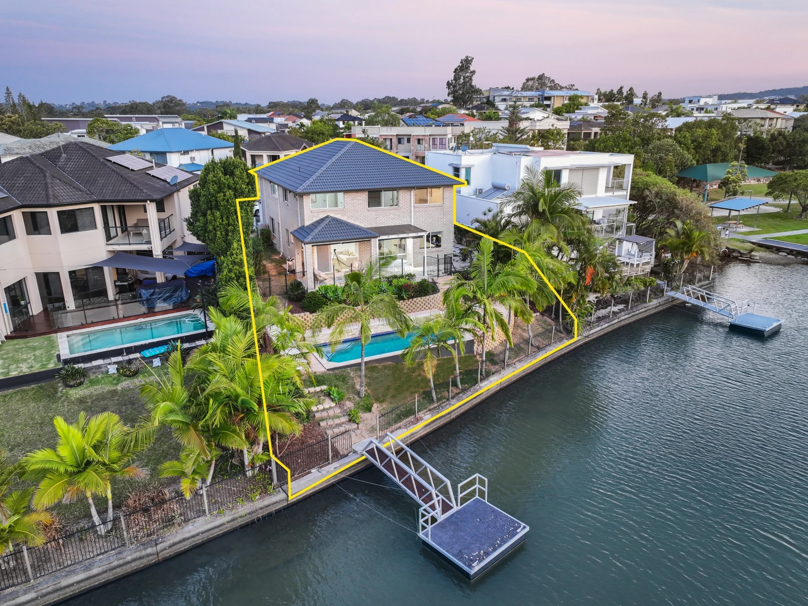 17 Valetta Crescent, Varsity Lakes, QLD 4227