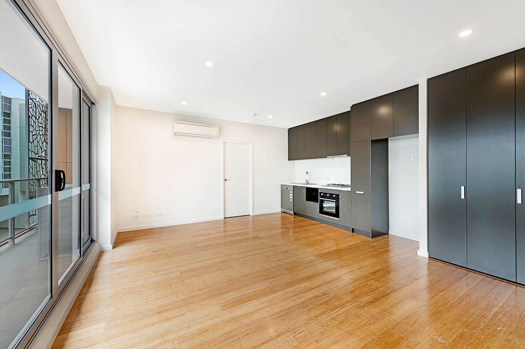 102/1215A Centre Road, Oakleigh South, VIC 3167