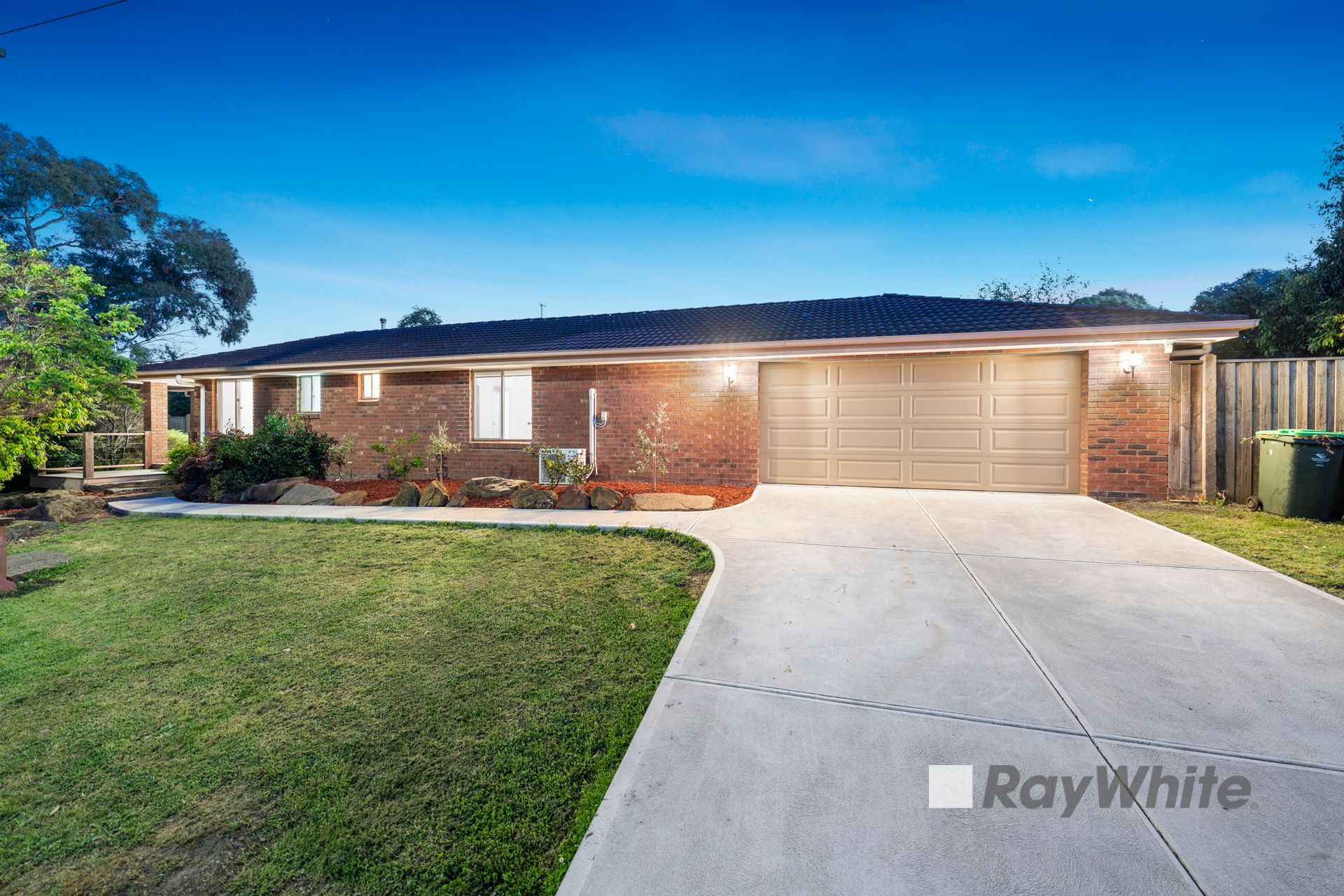 9 Clarendon Drive, Somerville VIC 3912