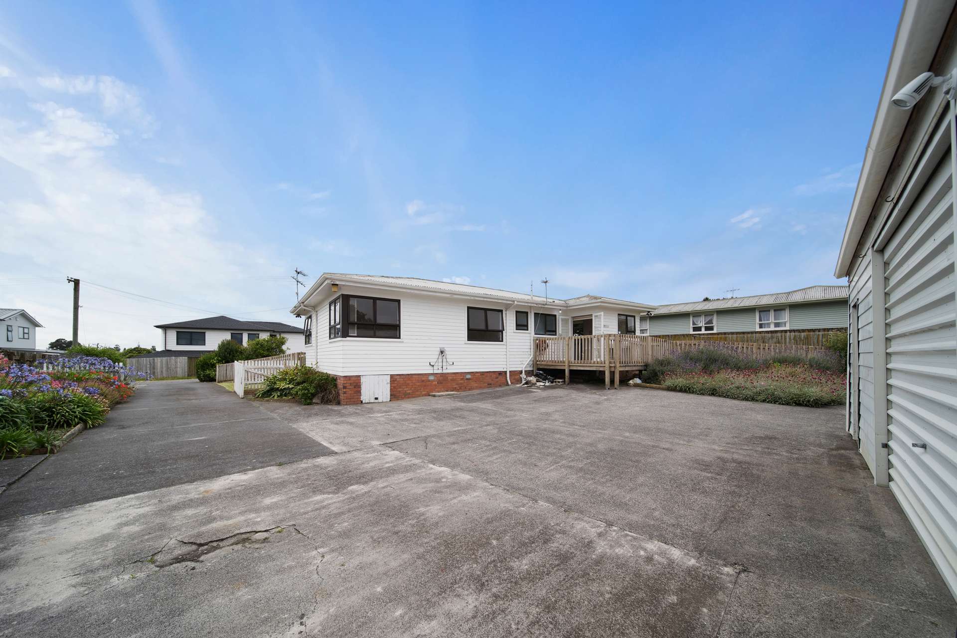 261 Puhinui Road photo 2