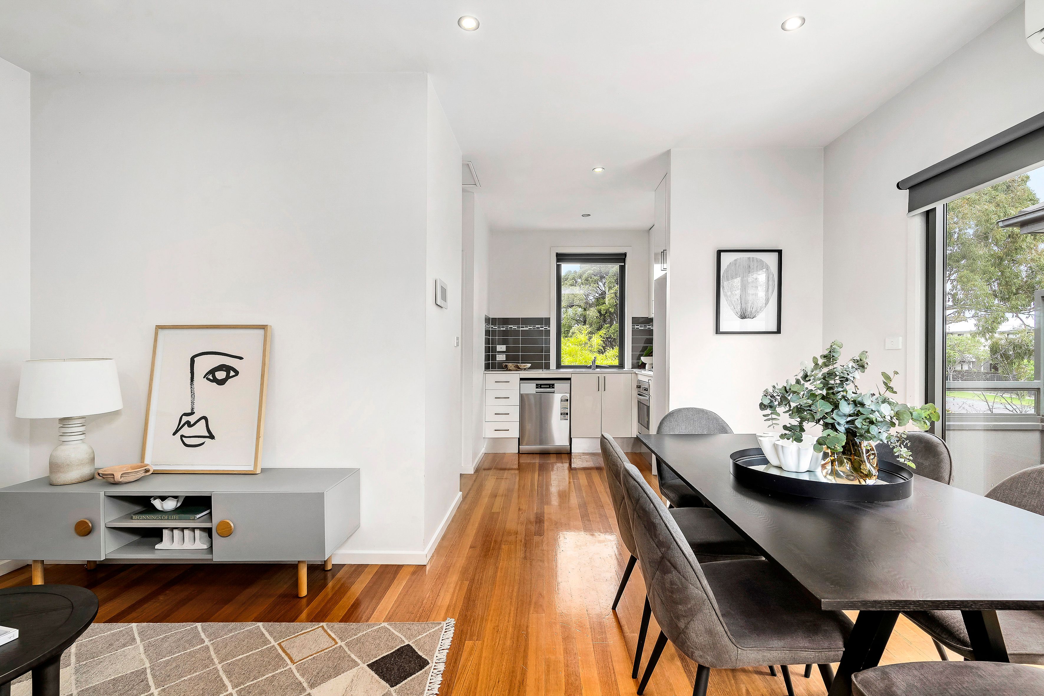 2/158 Derby Street — photo 3 of 16