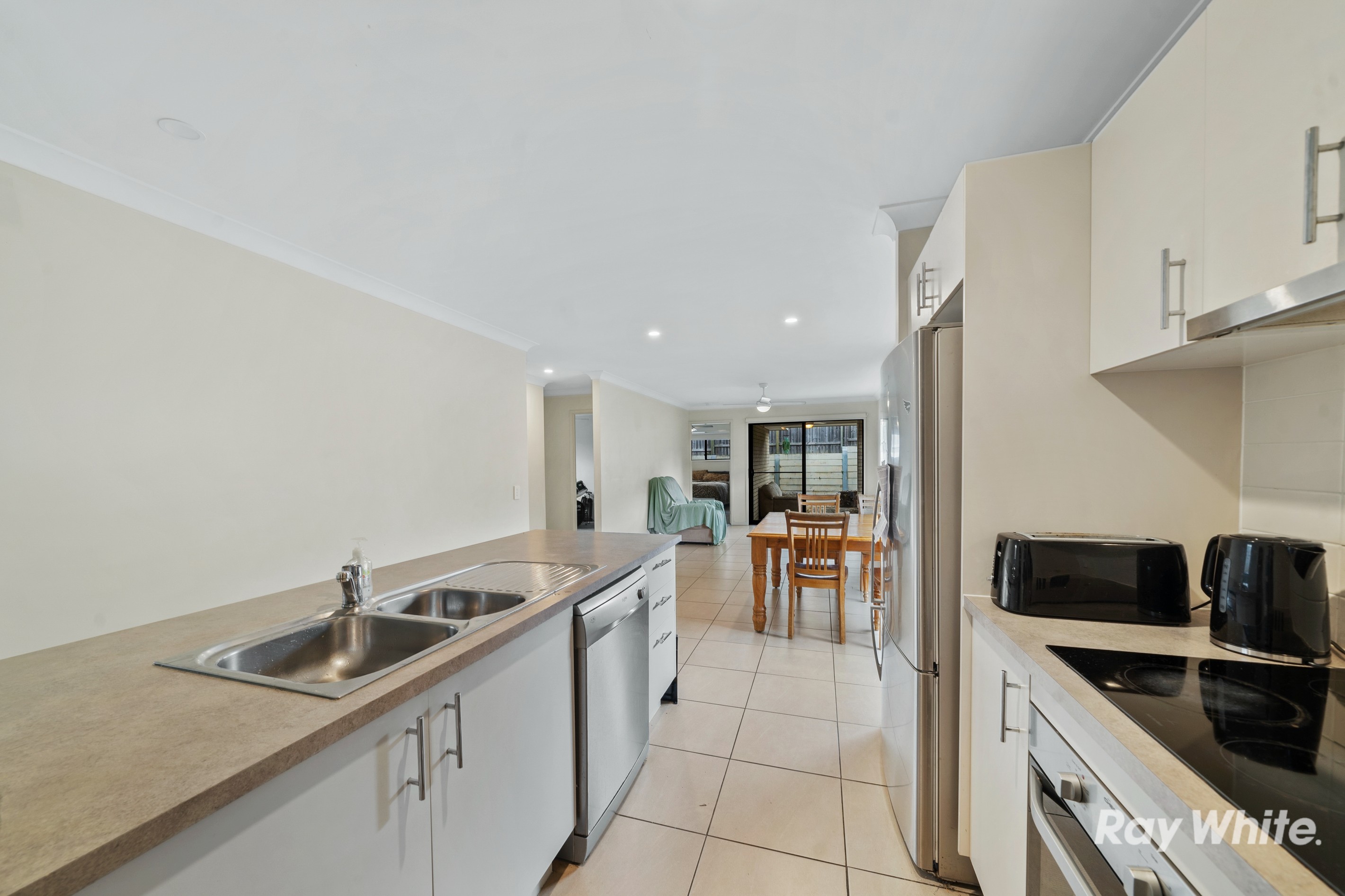6 Coughlin Street, Silkstone, QLD 4304