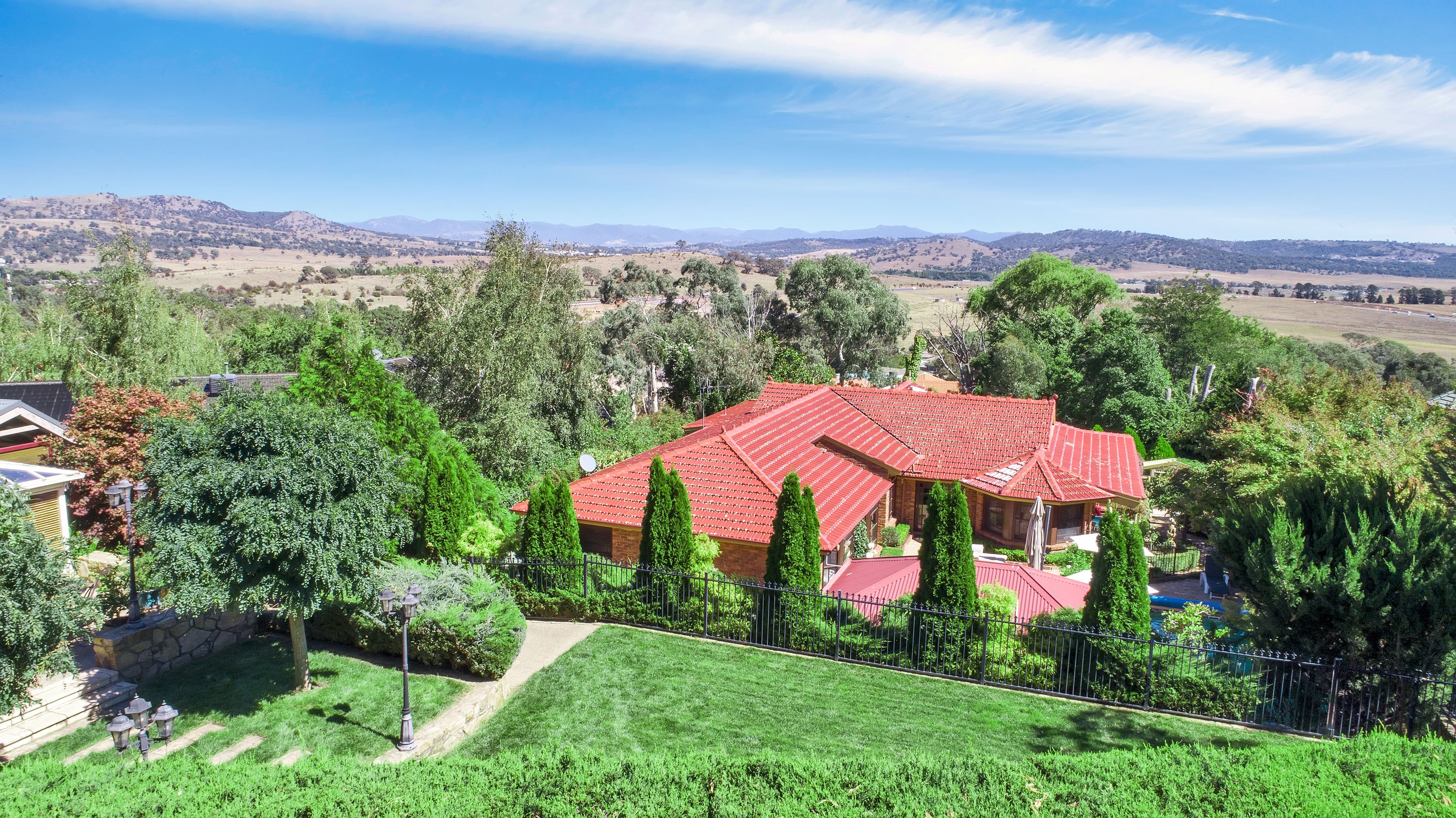 41 Halloran Drive, Jerrabomberra, NSW 2619