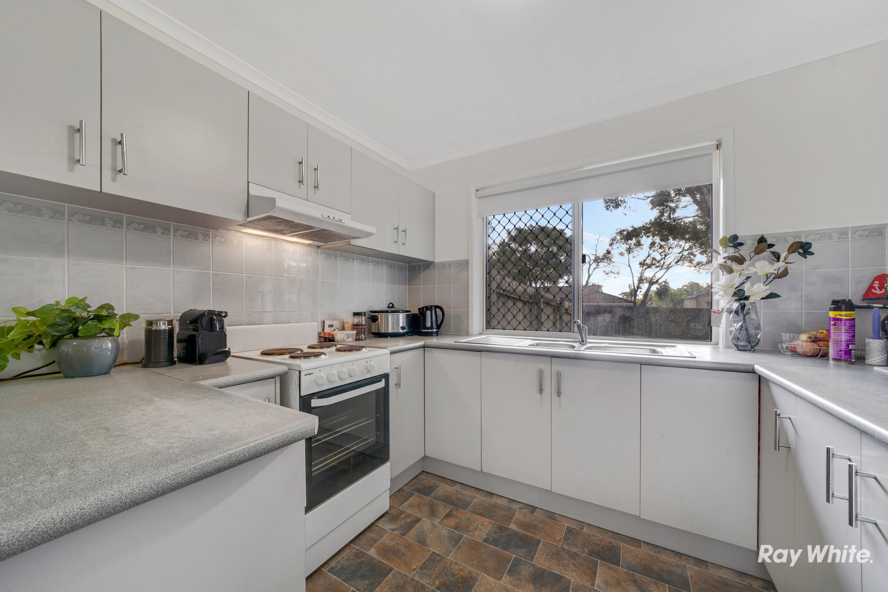9 Dowling Crescent, Eagleby, QLD 4207