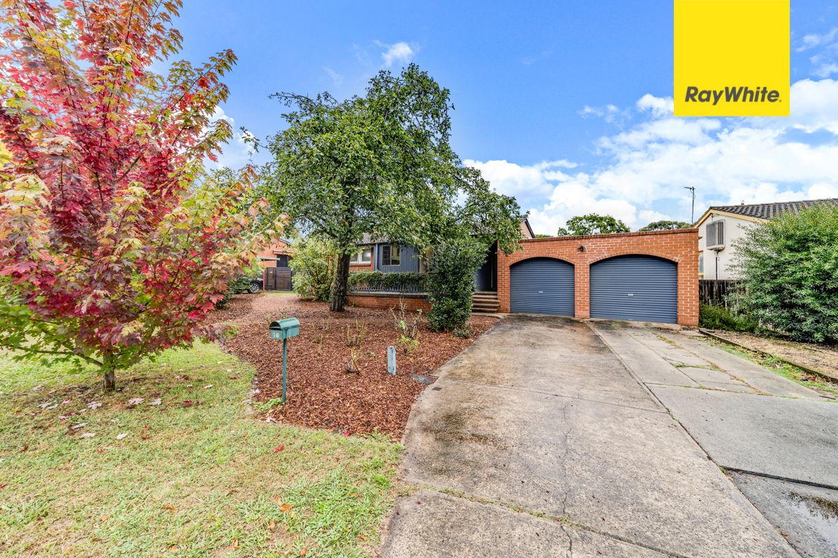 16 Molloy Crescent, Cook ACT 2614